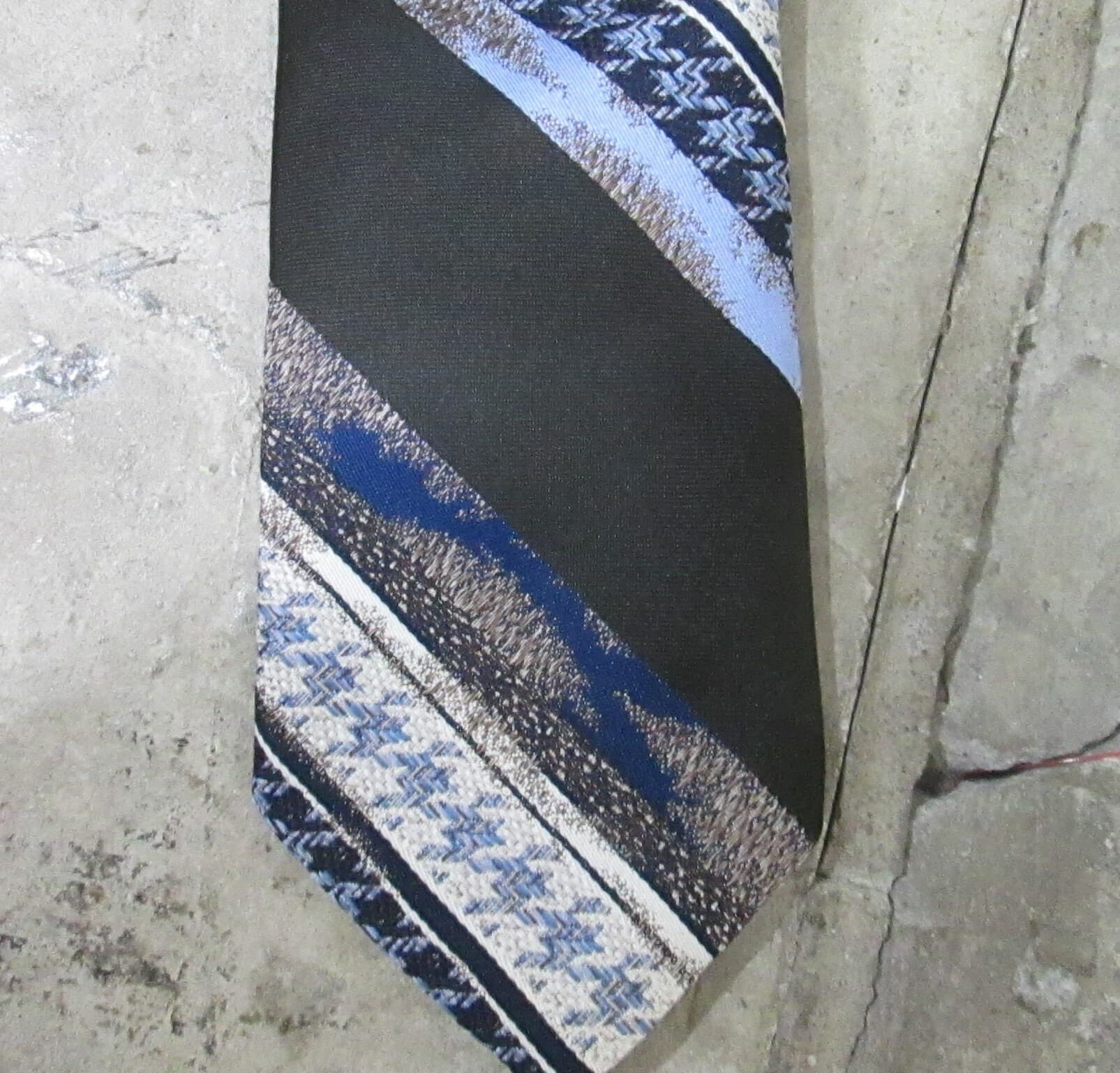 Vintage 1970's Pauline Trigere Polyester Print Tie - Thumbnail 2