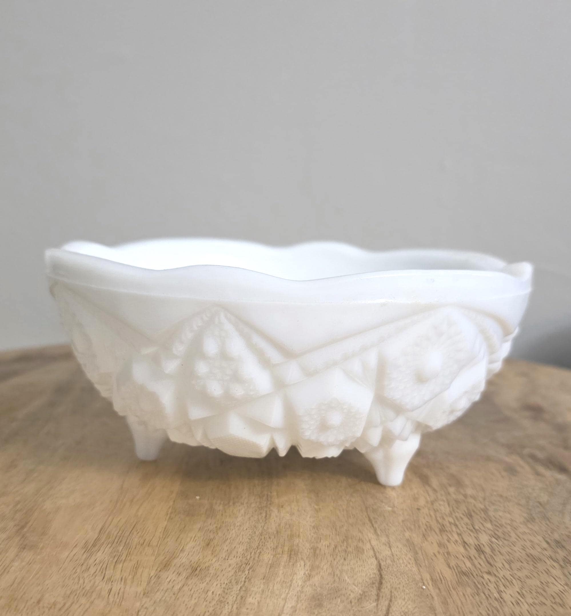 Vintage Cut Milk Glass Decorative Bowl - Thumbnail 2