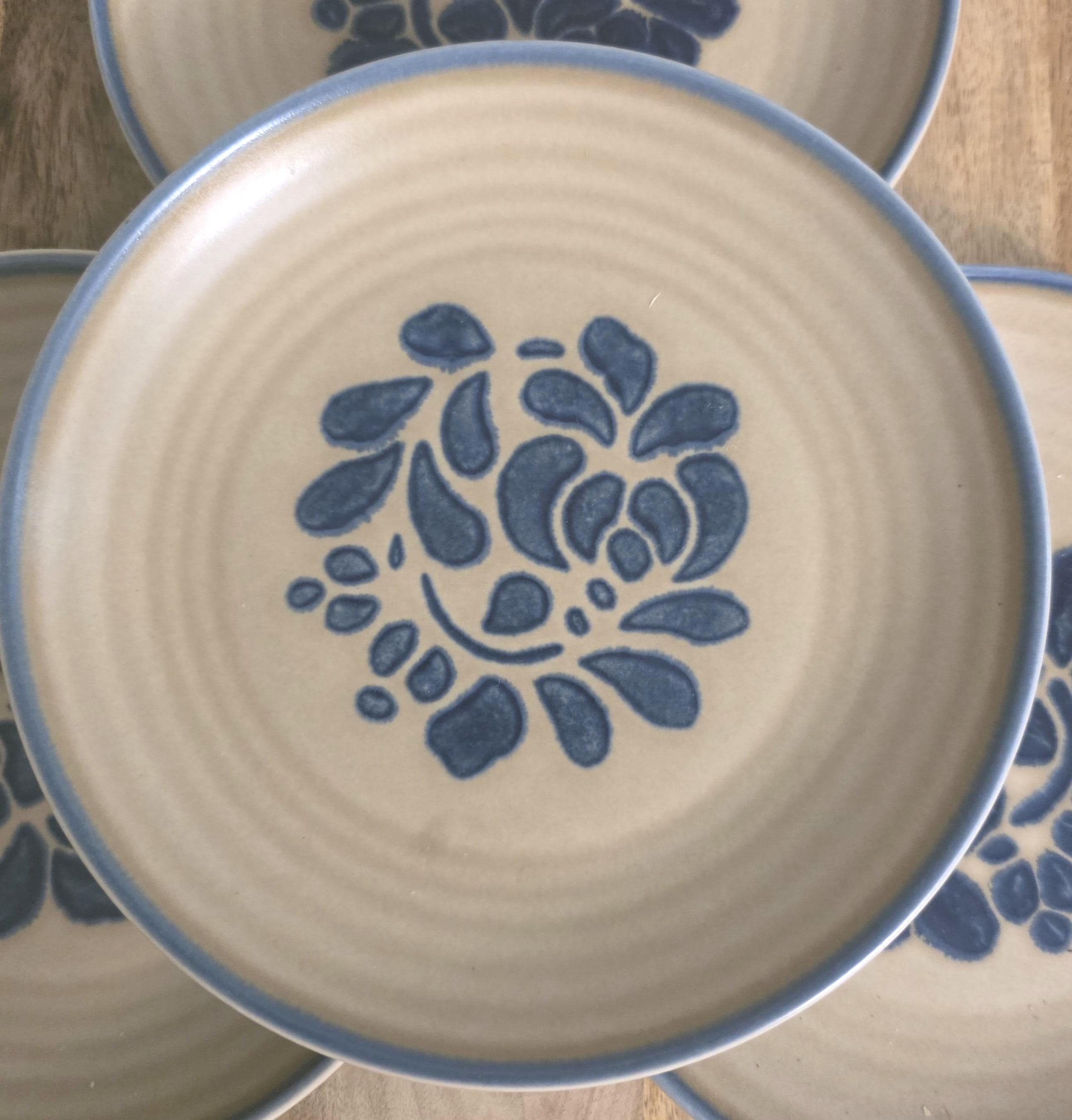 Vintage Pfaltzgraff Folk Art Pattern Salad Plates - Thumbnail 3