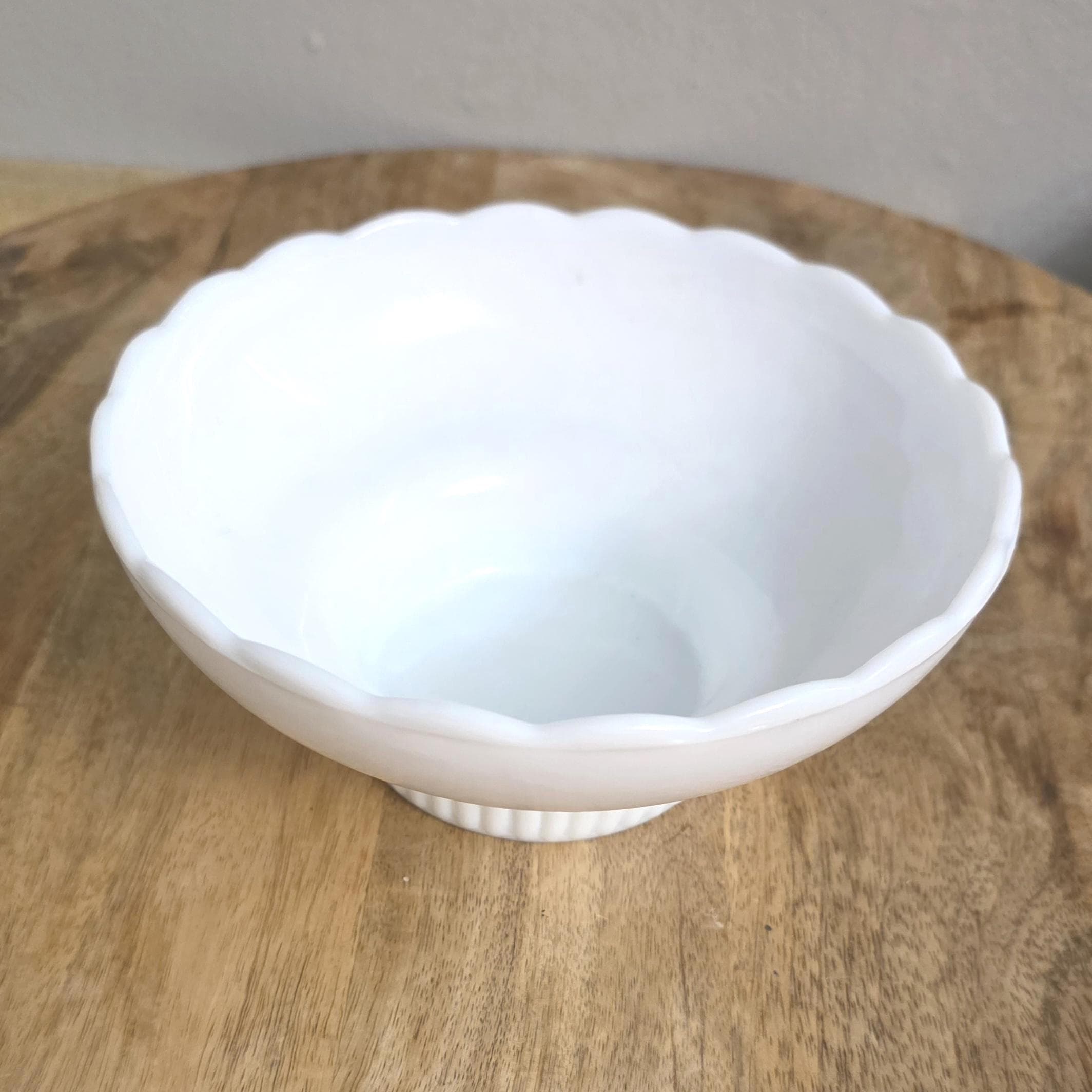 Vintage E.O. Brody Milk Glass Bowl - Thumbnail 2