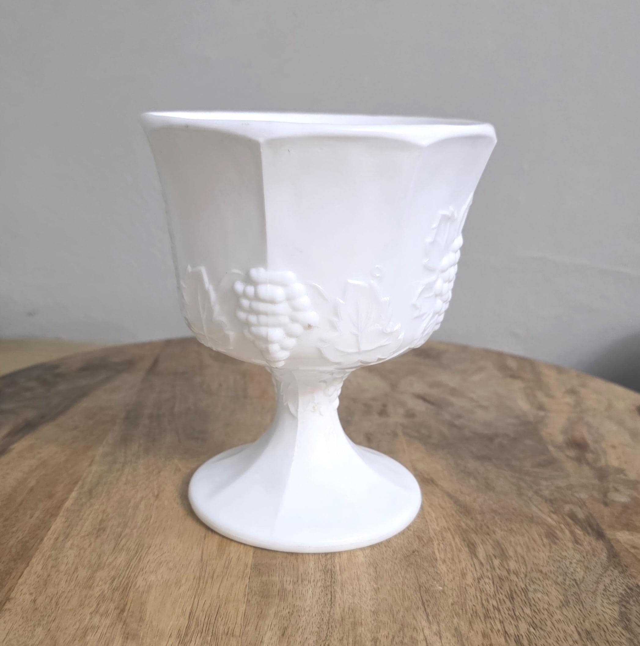 Vintage Milk Glass Grape Vine Compote Footed Bowl - Thumbnail 3