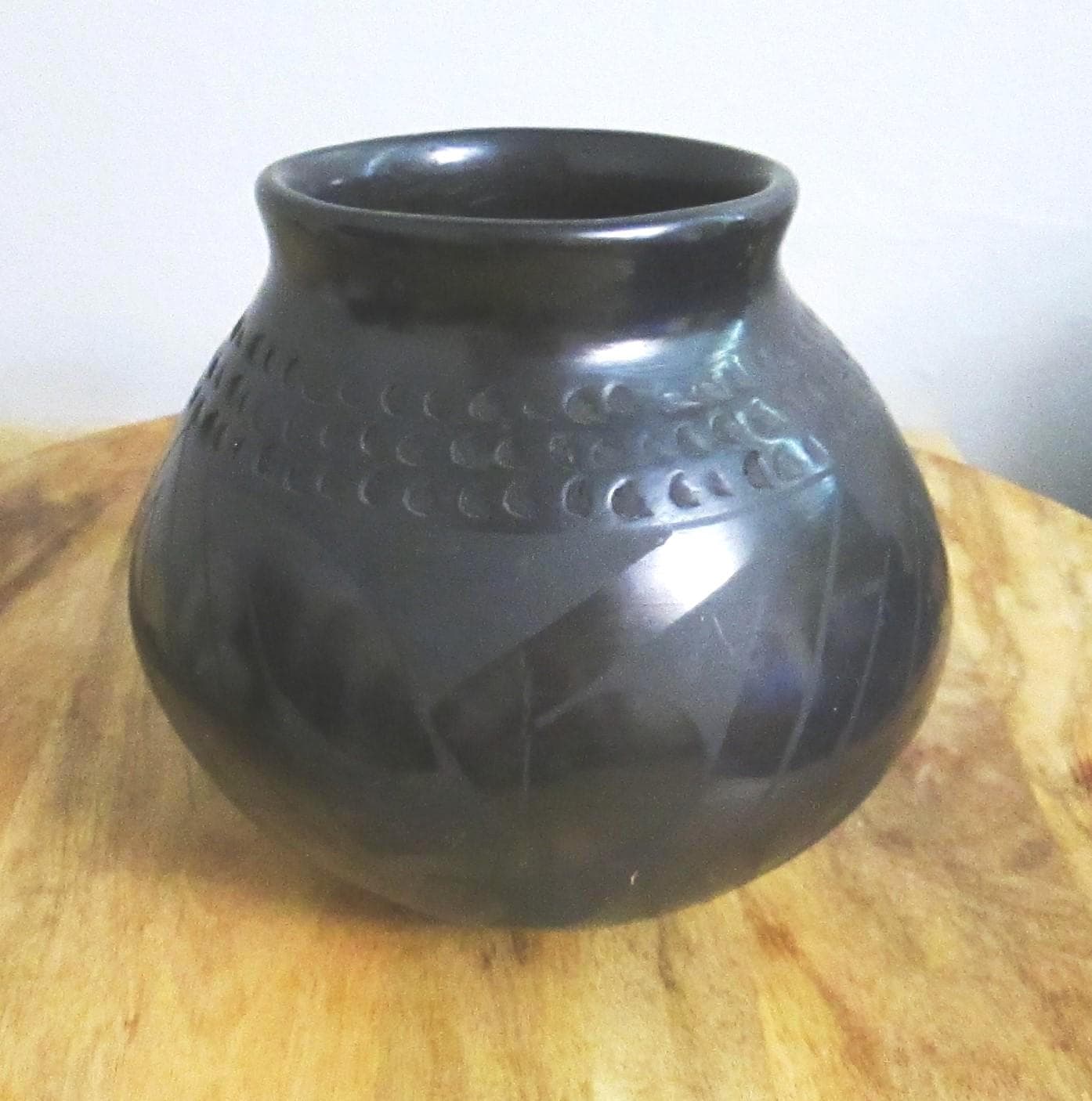 Vintage Luis Ortiz Monochrome Black Mexican Pottery Vase - Thumbnail 3