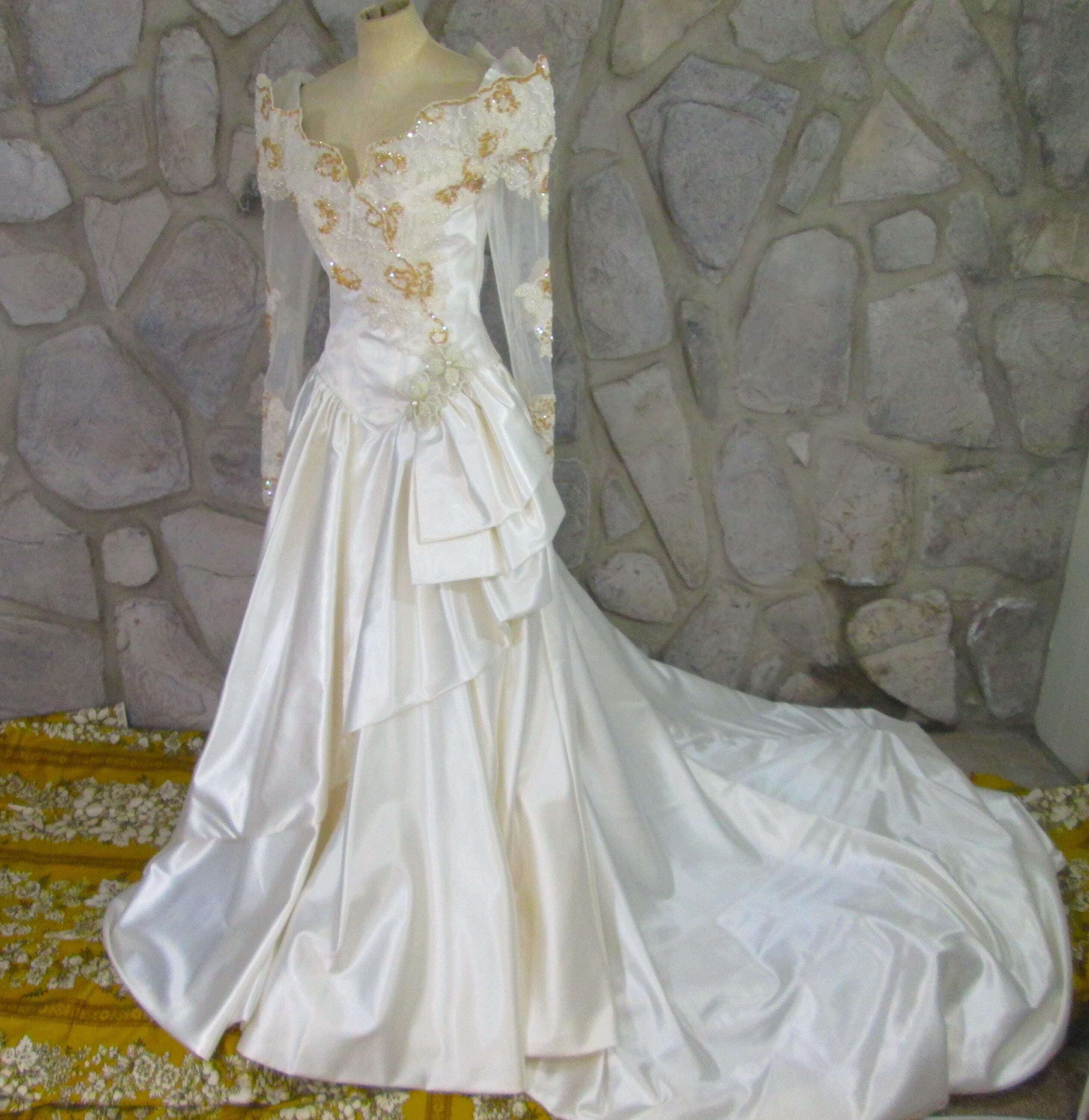 Vintage 1980's Renaissance Style Wedding Dress - Thumbnail 2