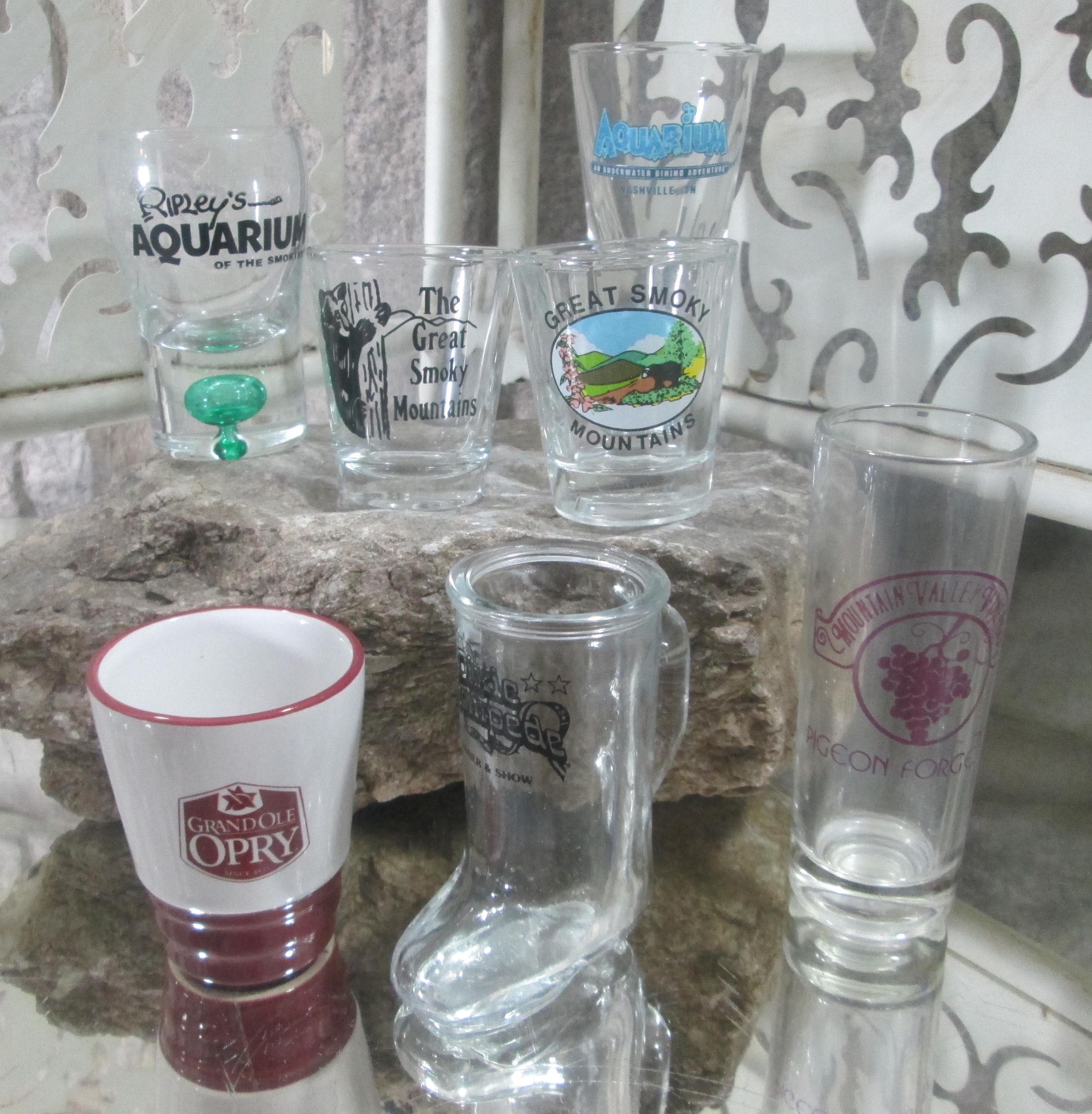 Vintage Tennessee Themed Shot Glasses, Lot of 7