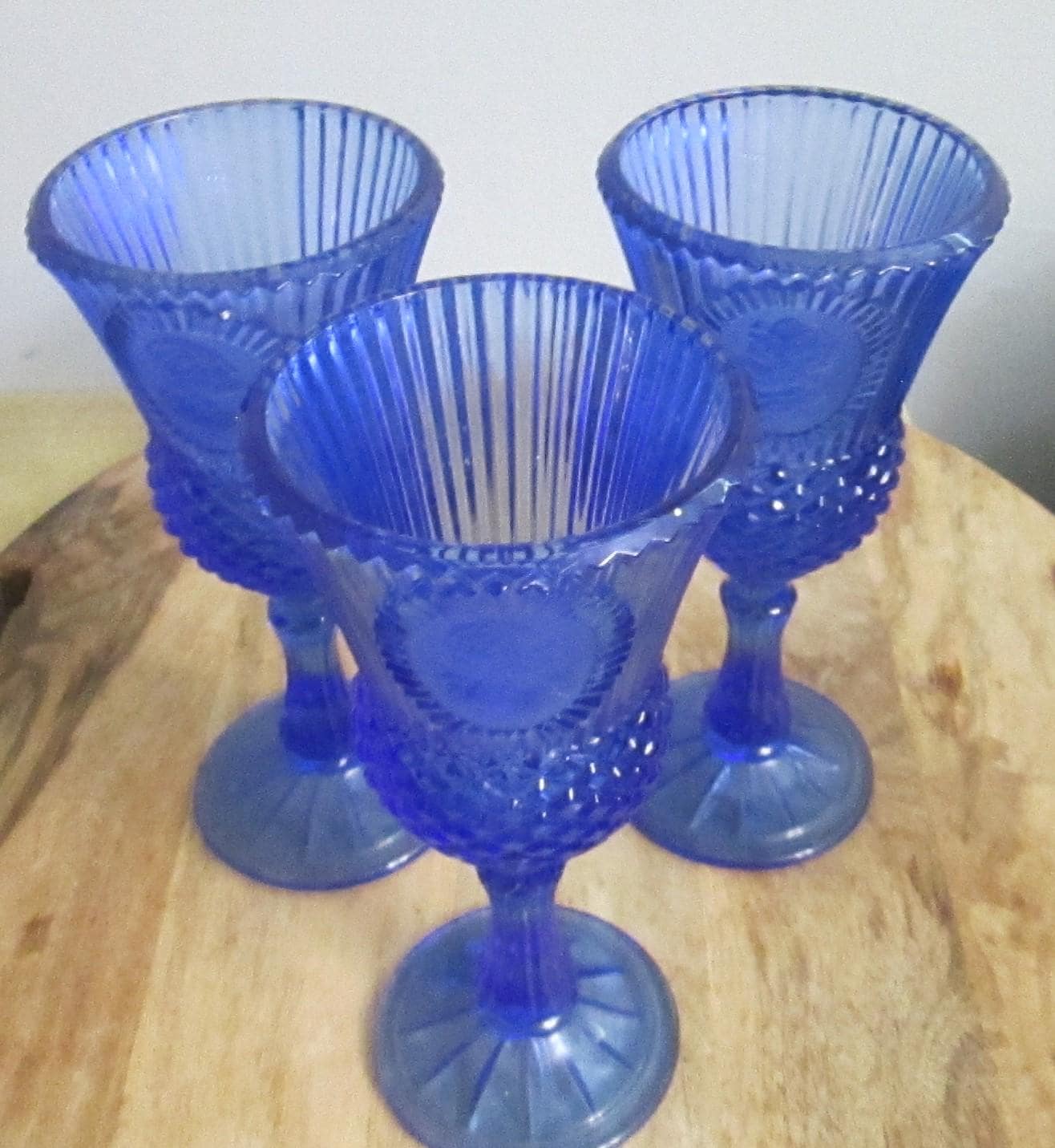 Vintage Avon Fostoria Bicentennial Blue George Washington Goblet Wine Glasses - Thumbnail 3
