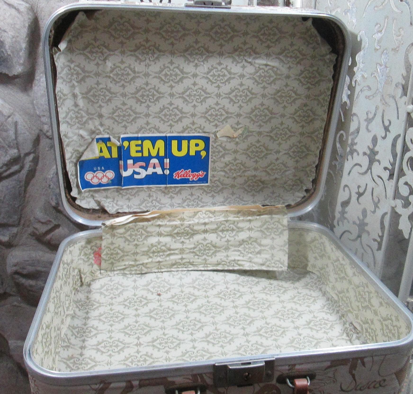 Vintage Studio 64 Disco Themed Suitcase - Thumbnail 4