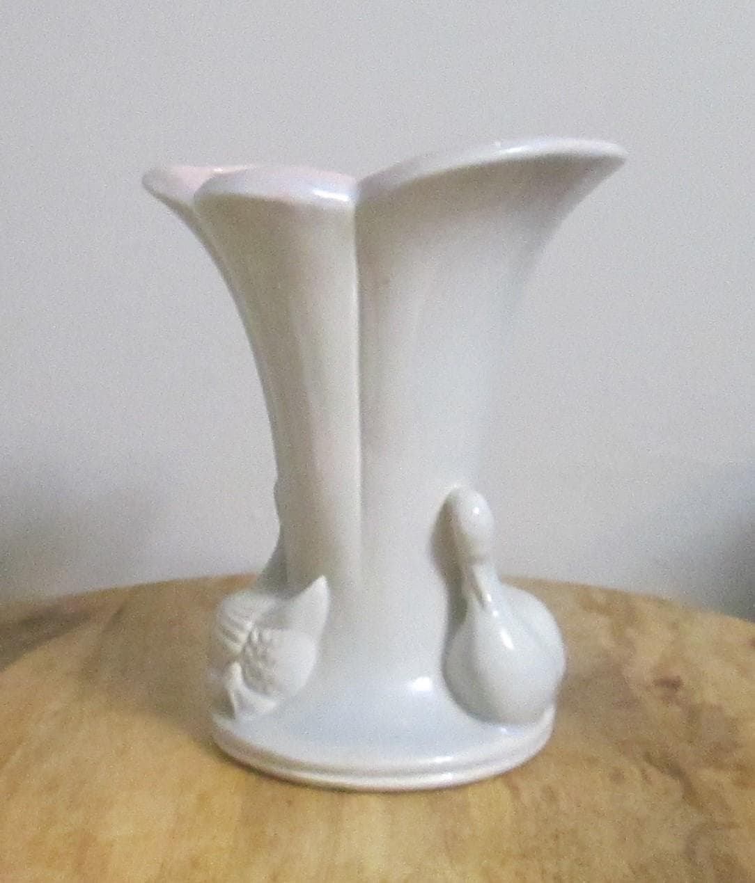 Vintage Gonder Pottery Gray and Pink Swan Vase
