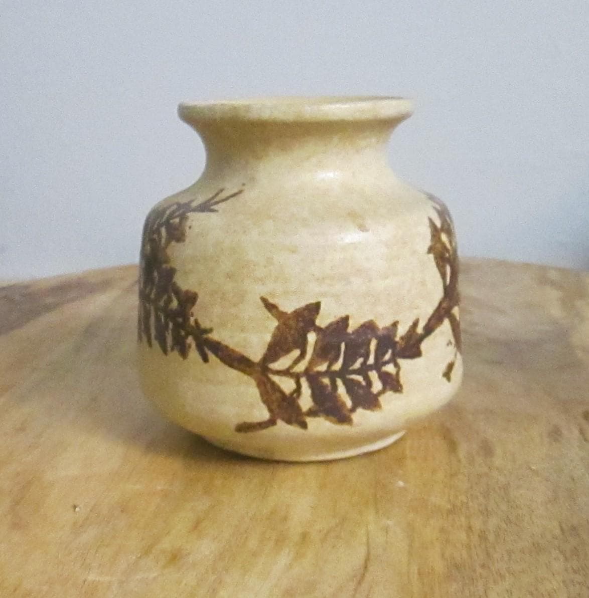 Vintage Pottery Craft Leaf Print Vase - Thumbnail 2