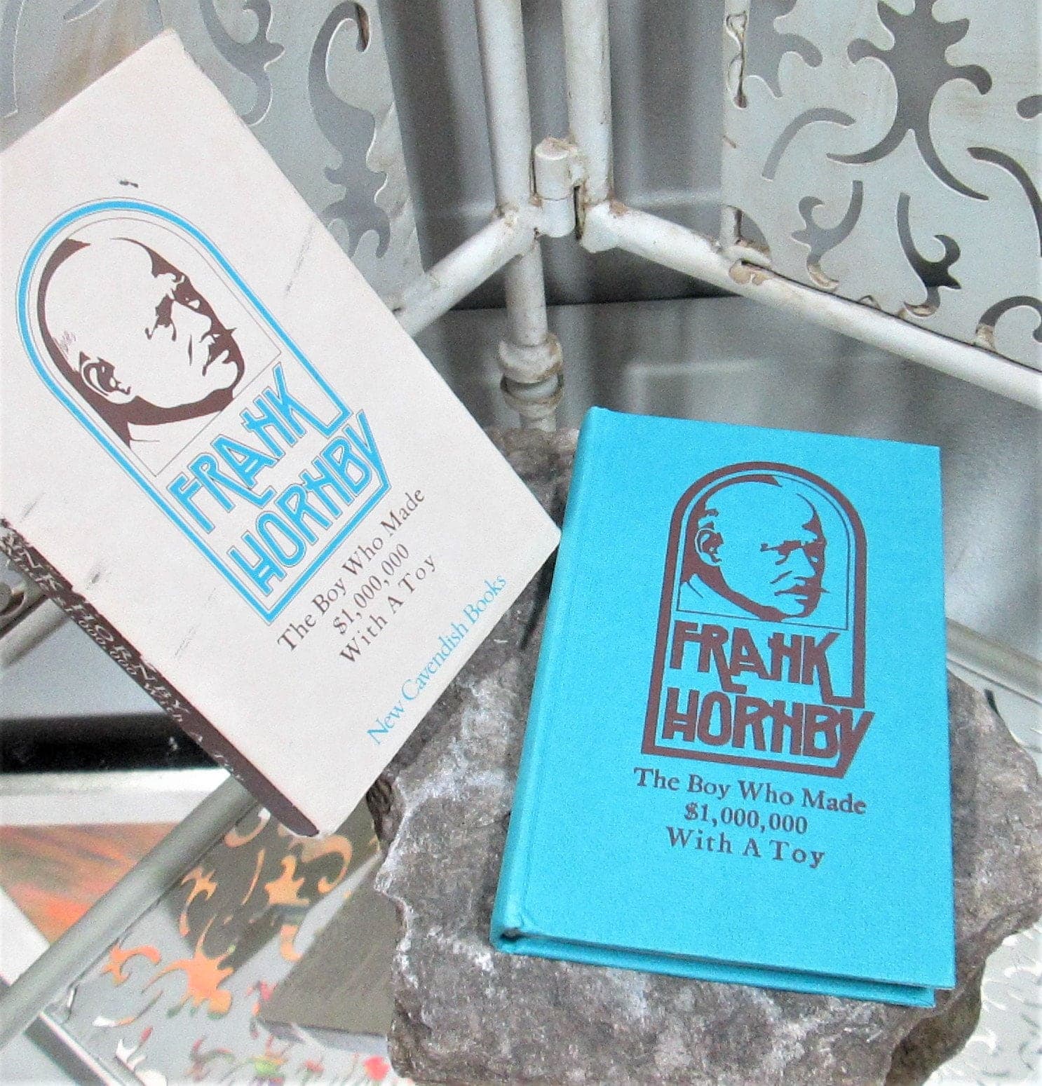 Vintage Edition Frank Horhby Book 1975