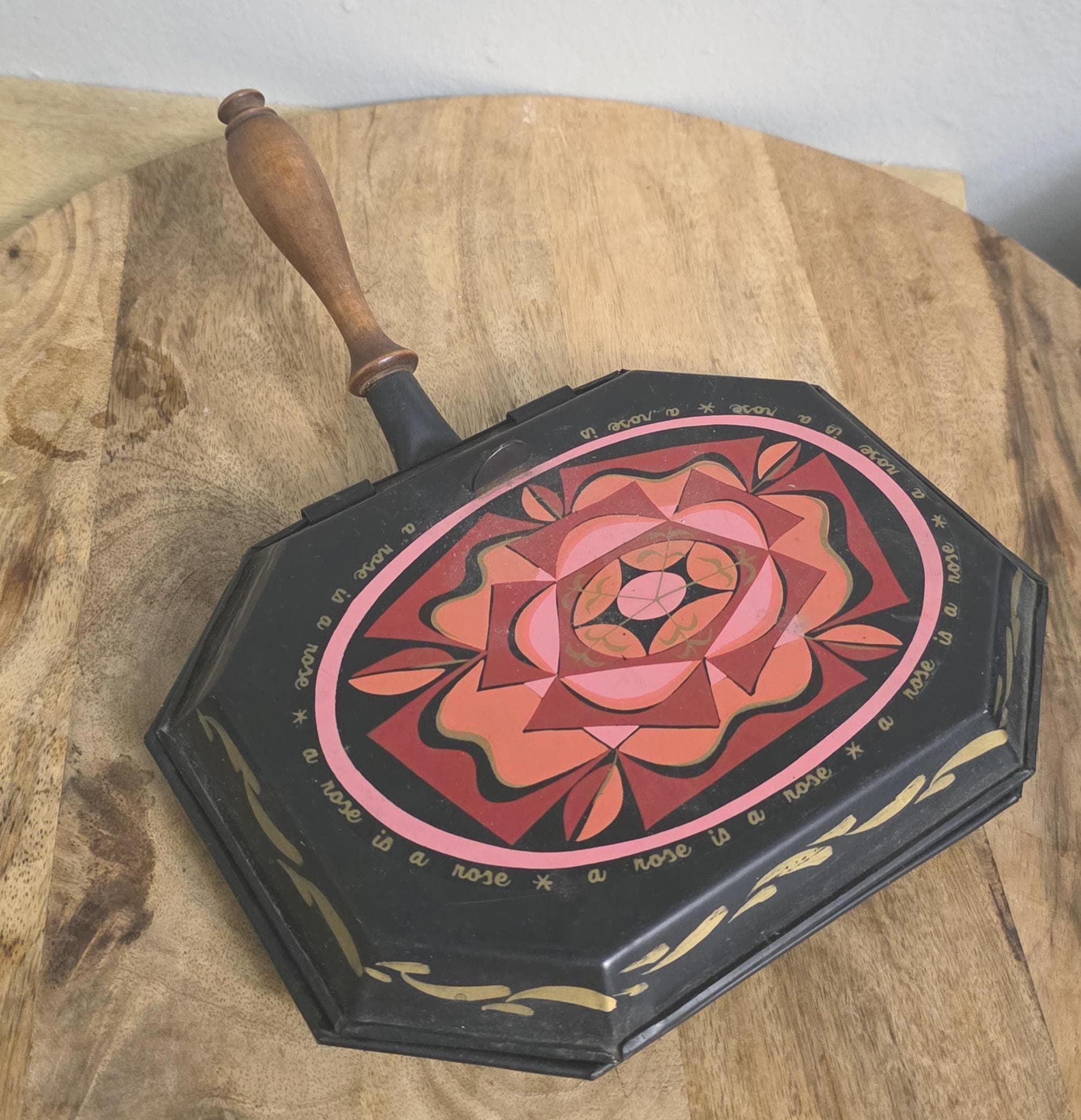 Vintage Farmhouse Decor Rose Pattern Metal Tole Silent Butler Crumb Catcher