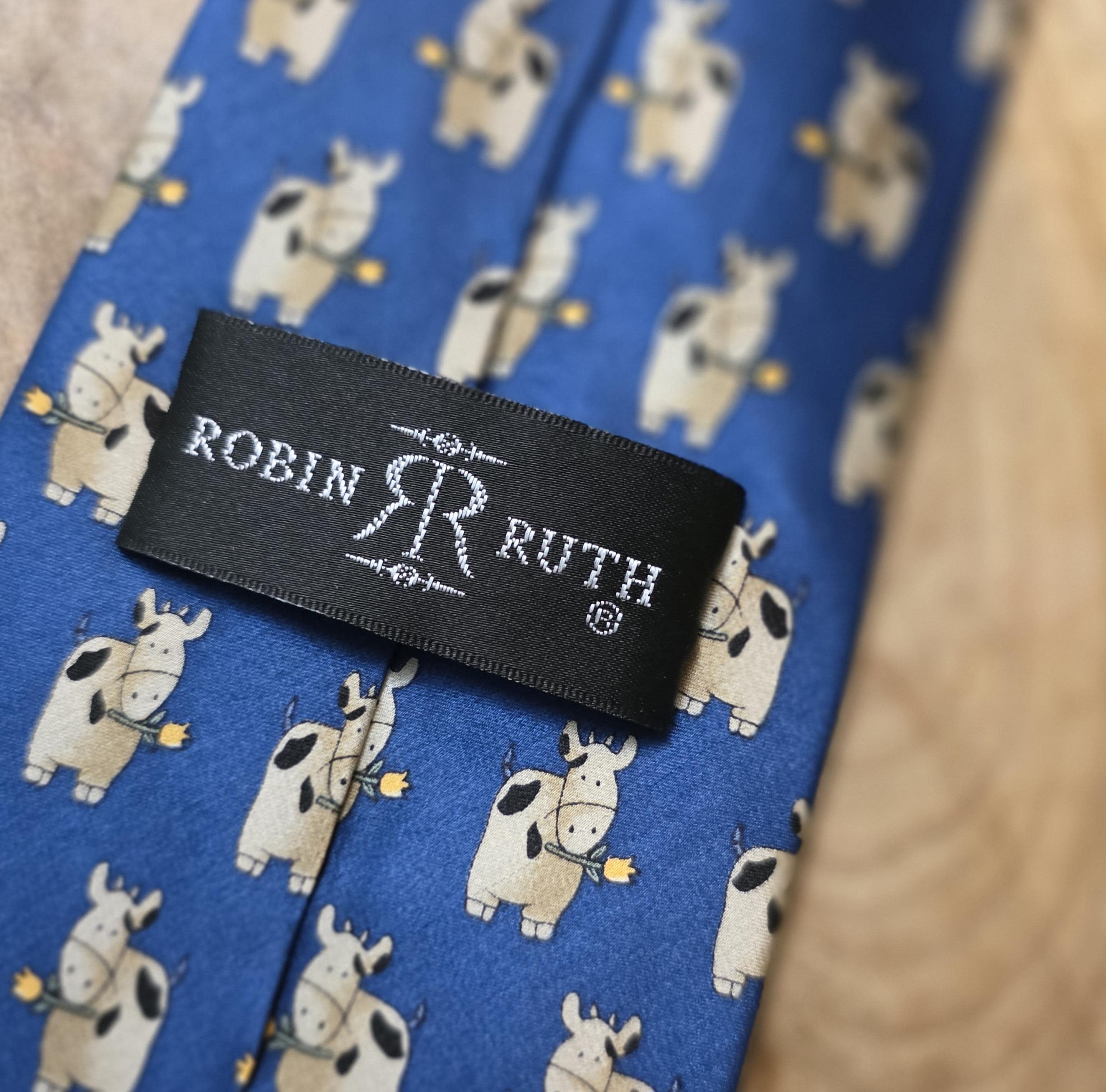 Vintage Robin Ruth Silk Cow Print Tie - Thumbnail 2