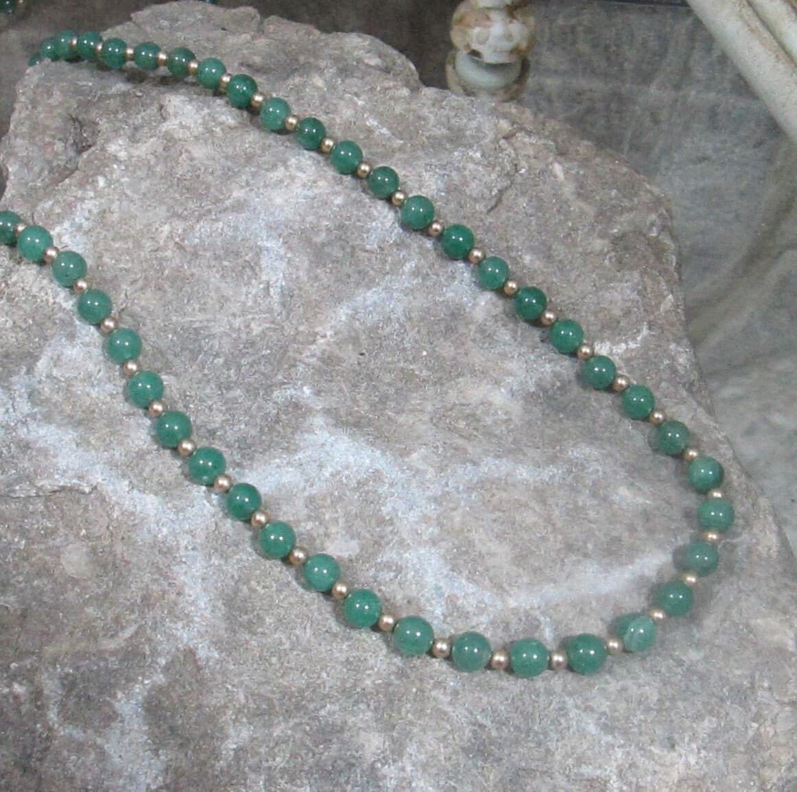 Vintage Green Jade Bead Necklace - Thumbnail 2
