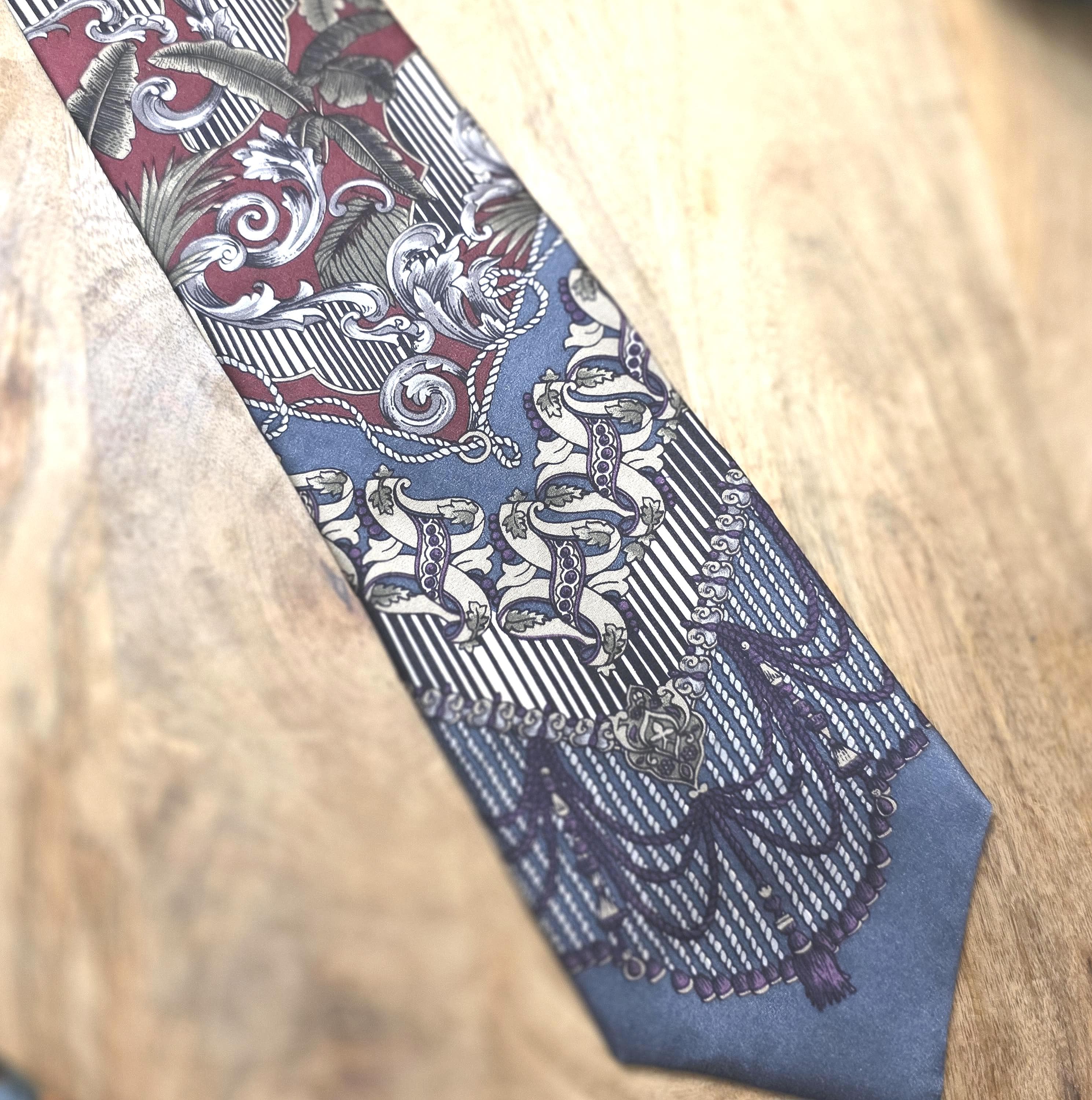 Vintage Windsor Leaf Print Silk Tie