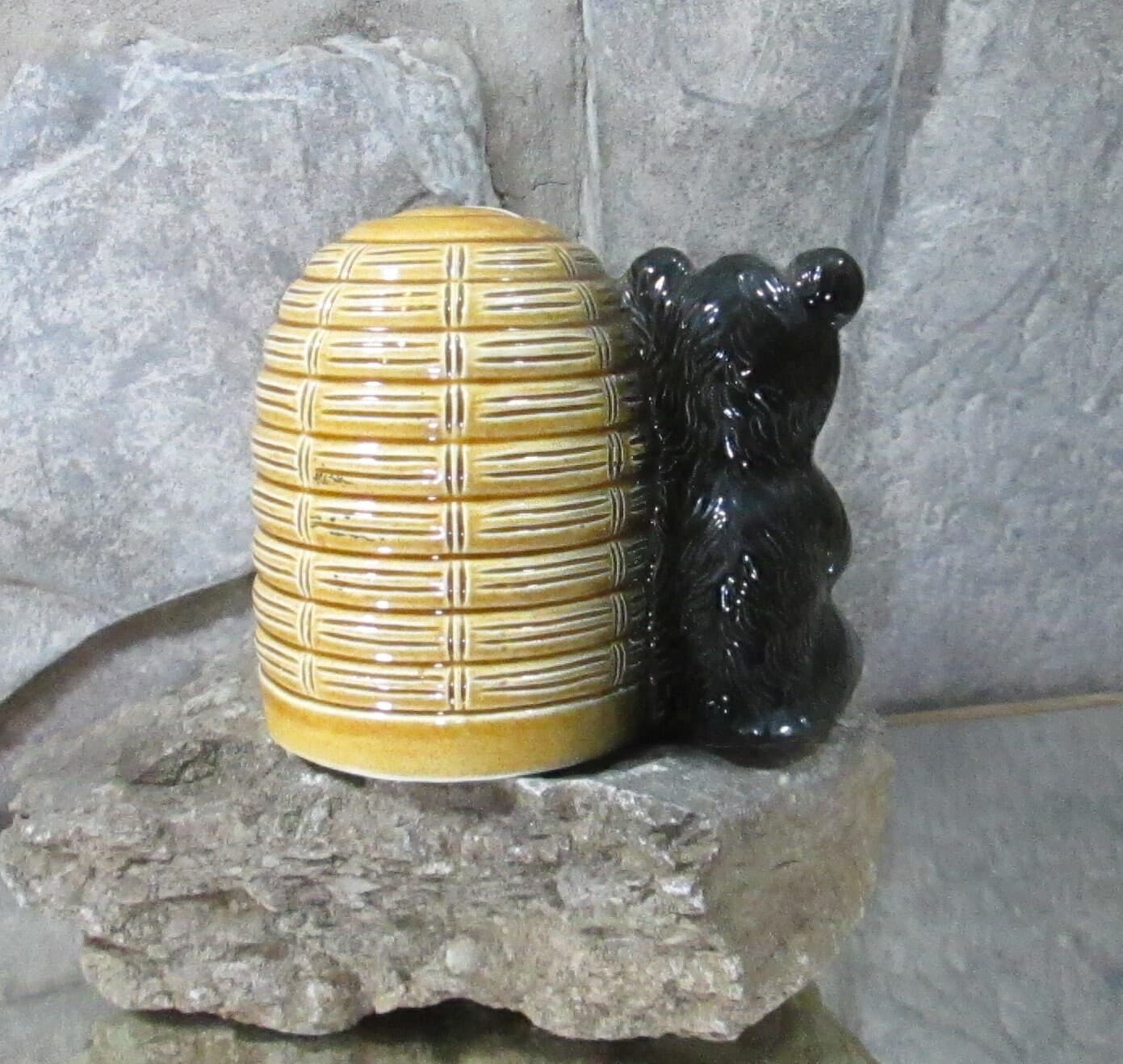 Vintage Ceramic Bear and Beehive Bank - Thumbnail 2