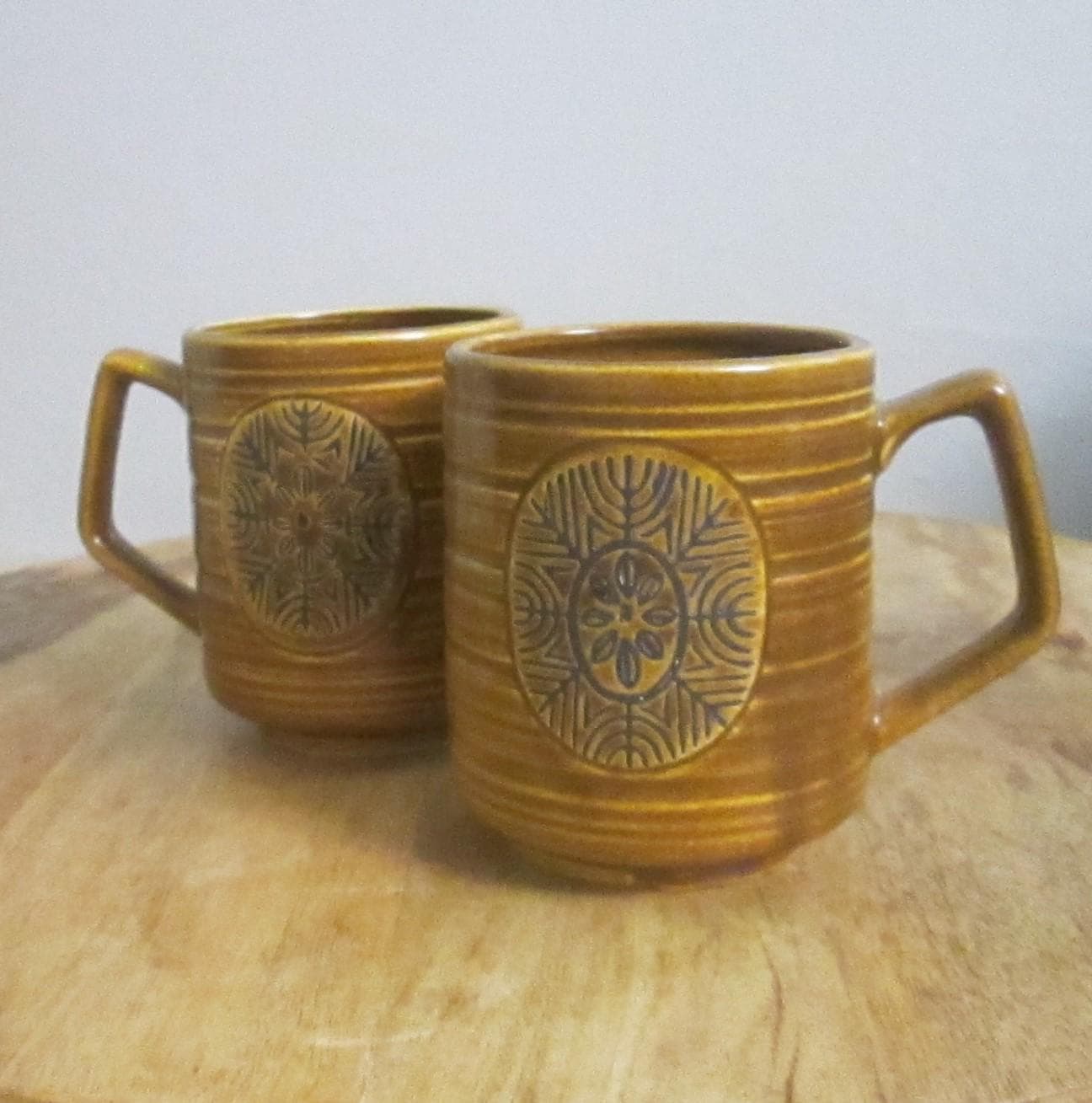 Vintage Royal Sealy Japan Brown Pottery-Look Mugs