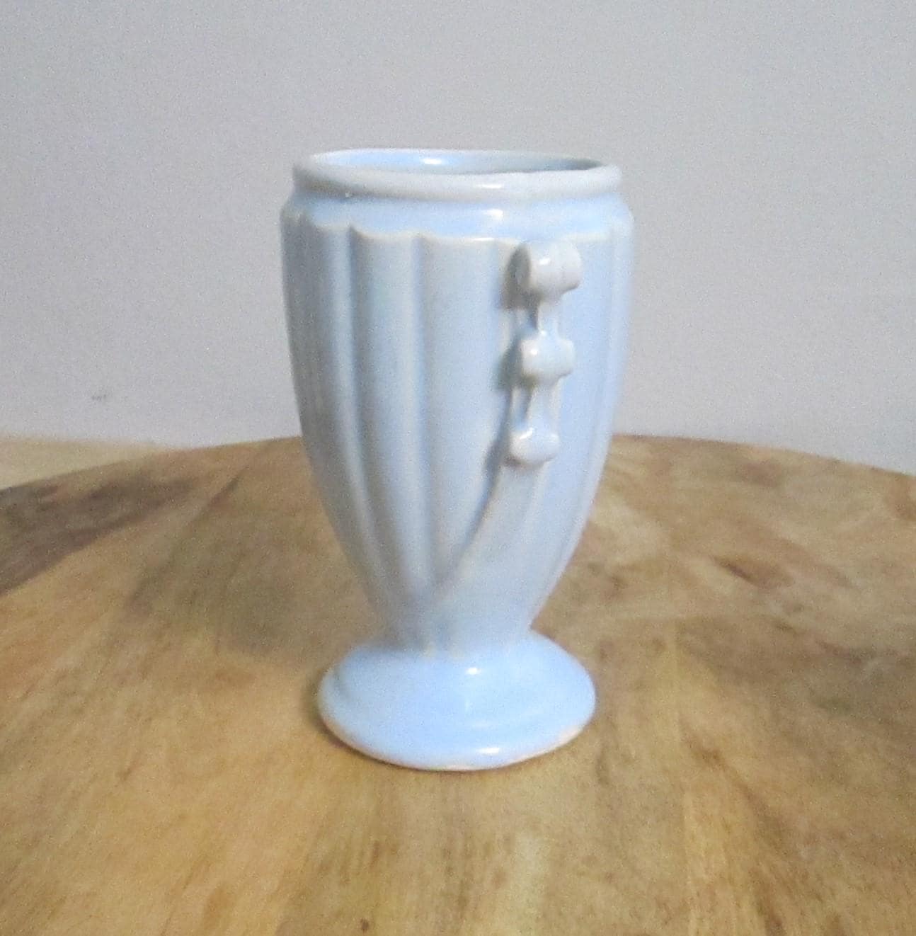 Vintage USA Pottery Blue Vase - Thumbnail 4