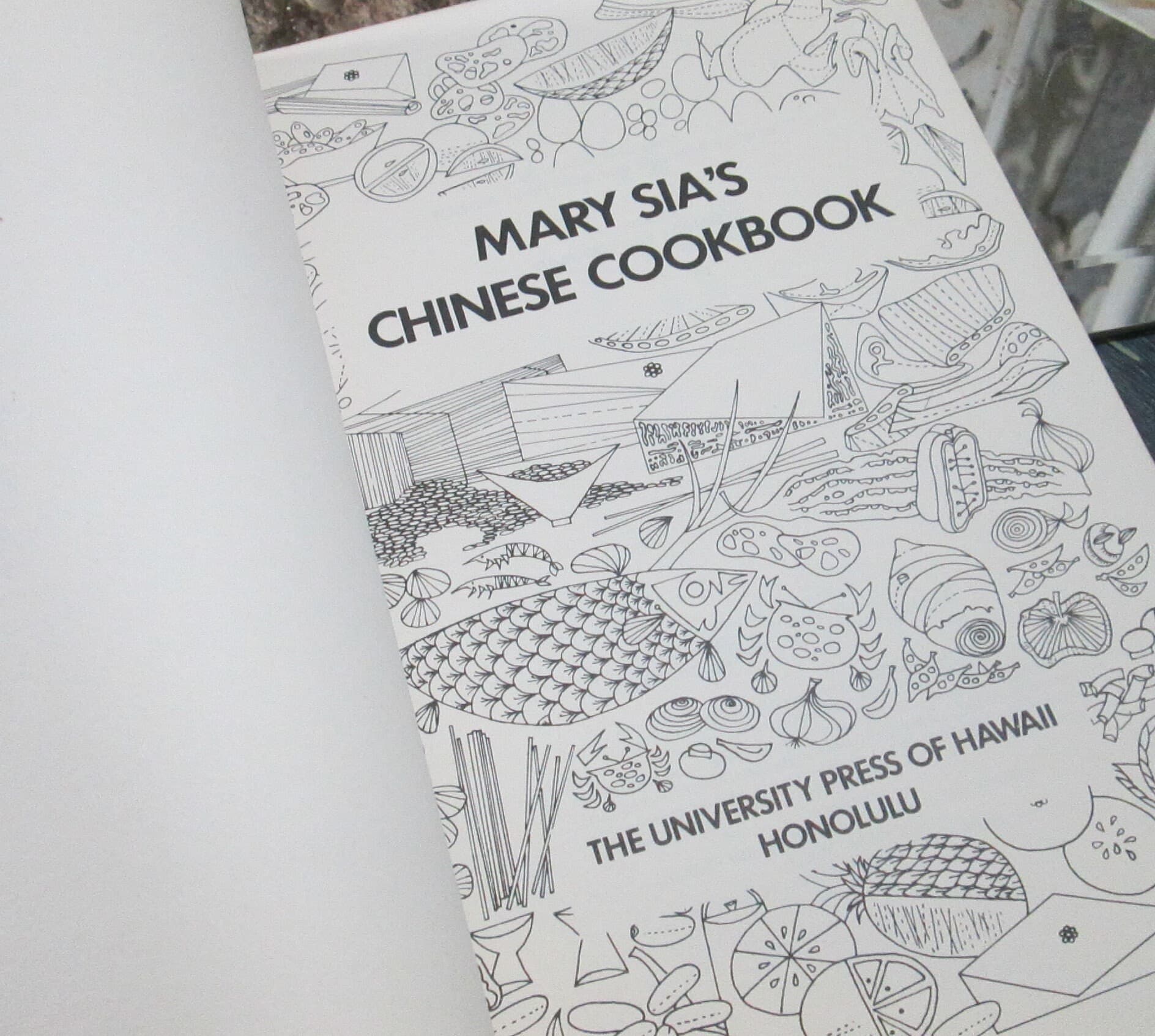 Vintage Mary Sia's Chinese Cookbook, 1975 - Thumbnail 2