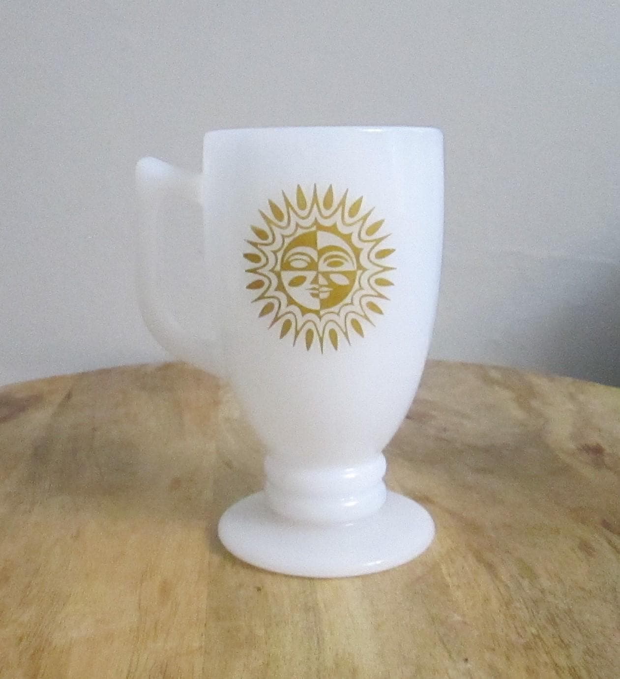 Vintage White Glass Mug Gold Sun Design - Thumbnail 2