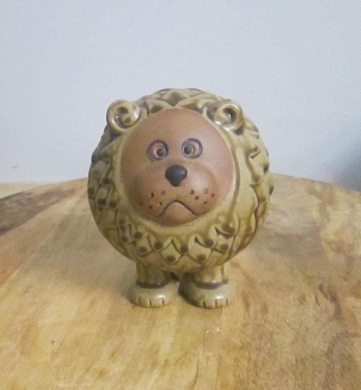 Vintage Toscany Modern Style Pottery Lion