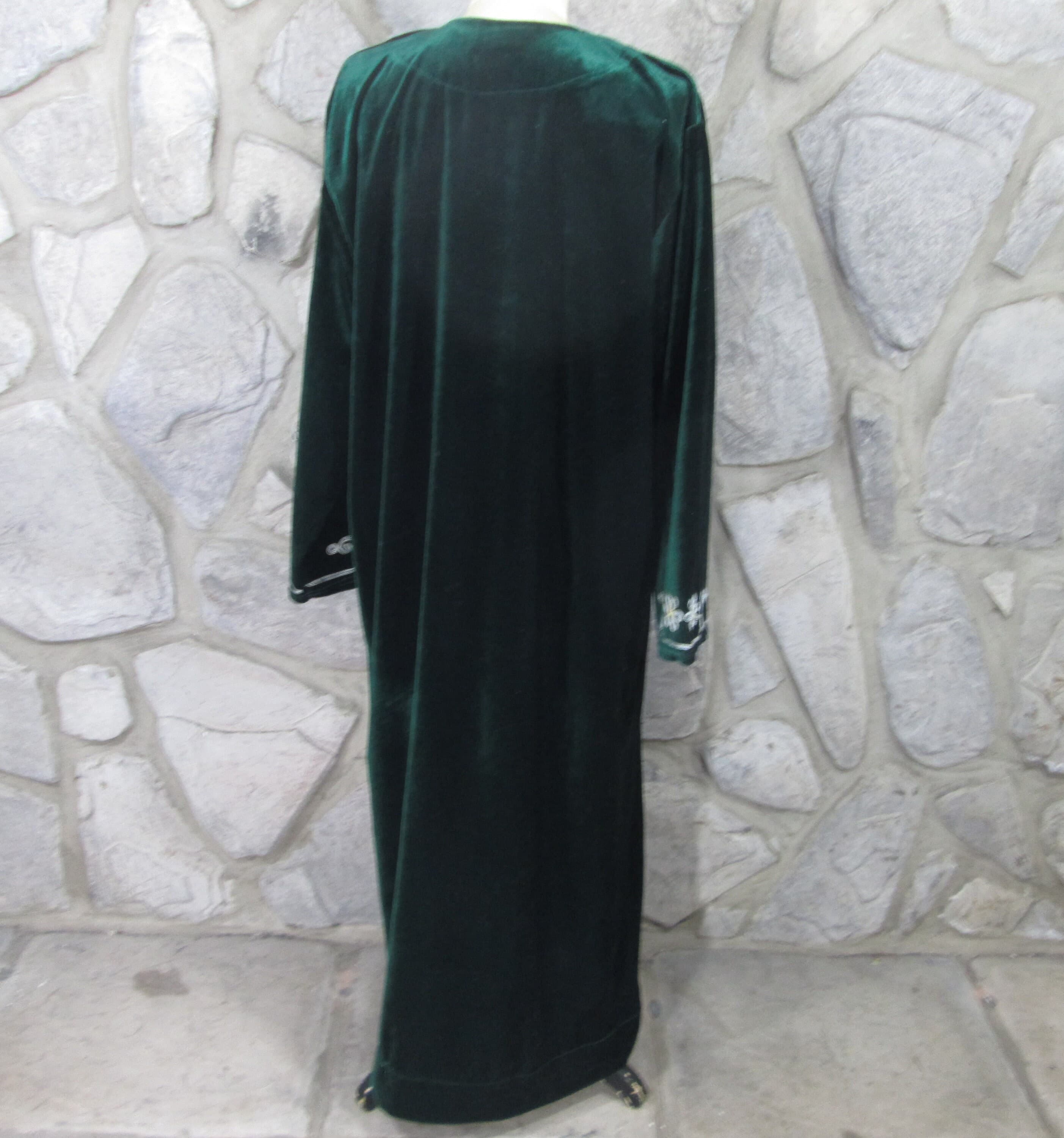 Vintage Green Velour Embroidered Robe or Hostess Dress, Made in Syria - Thumbnail 3