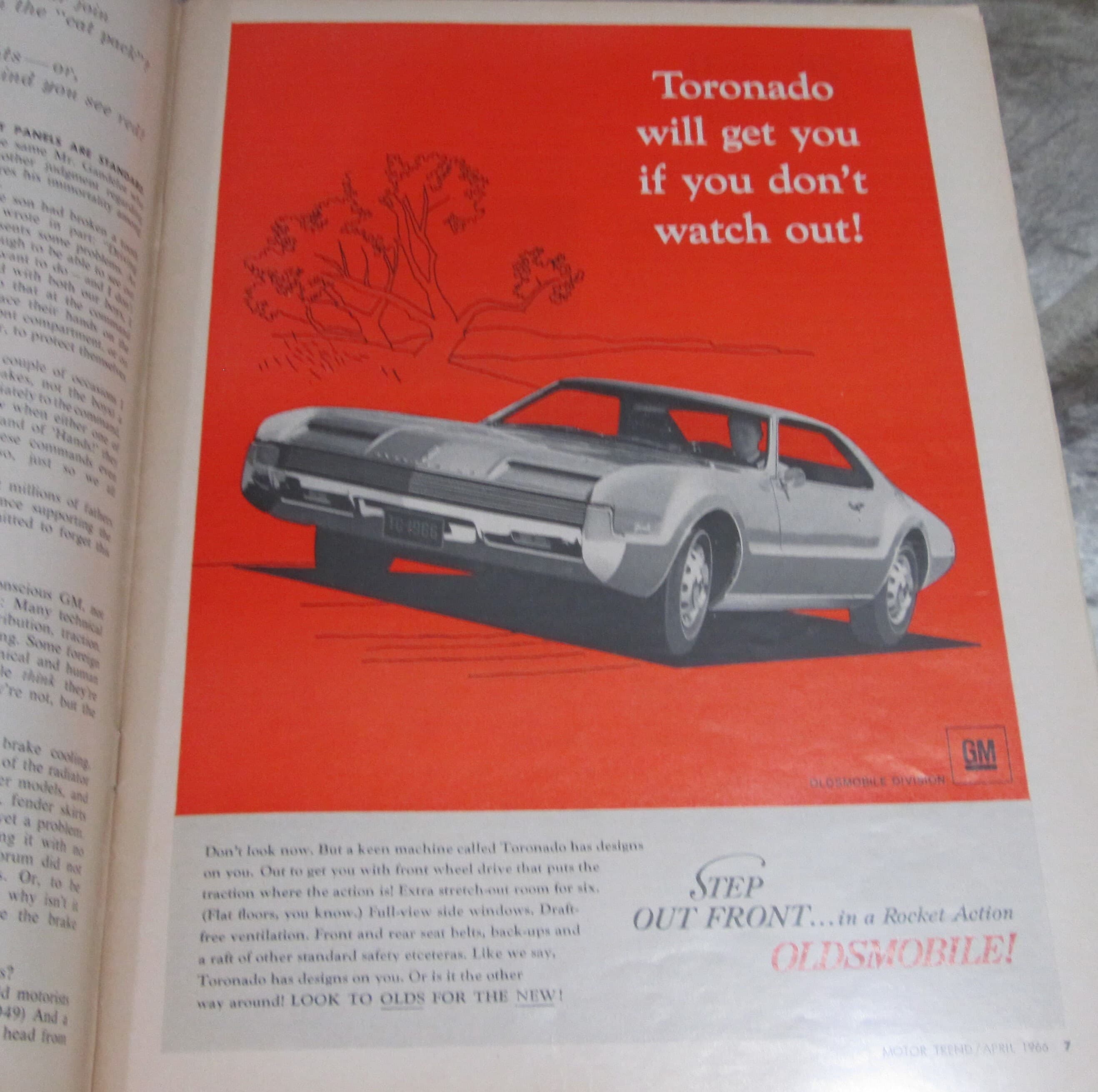 Vintage Motor Trend April 1966 Car Magazine, Special Styling Issue - Thumbnail 3
