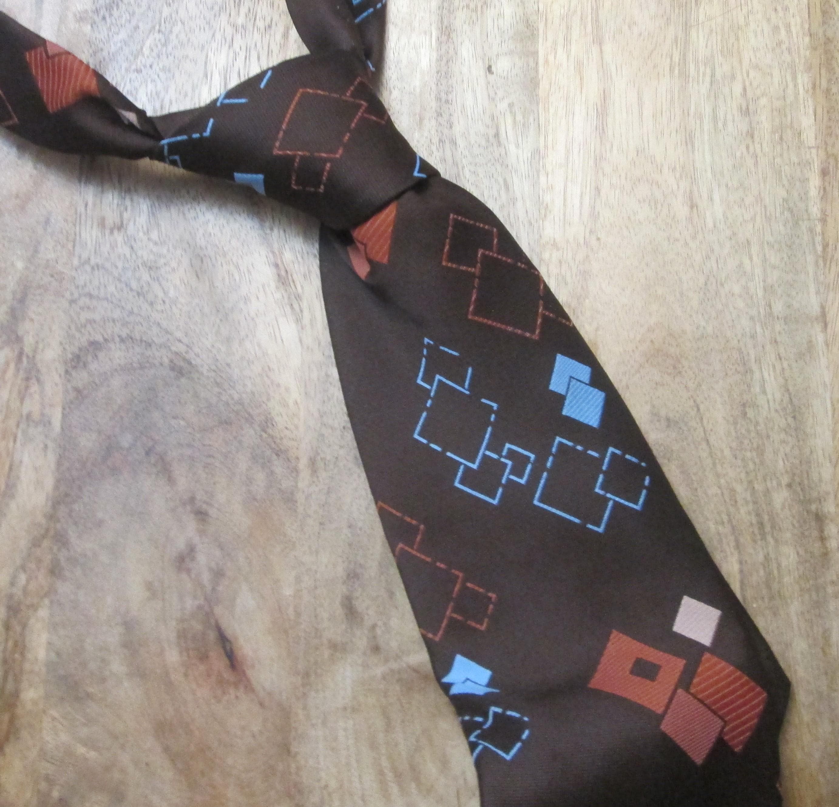 Vintage 1960s Mr. Cricket Brown Diamond Pattern Necktie
