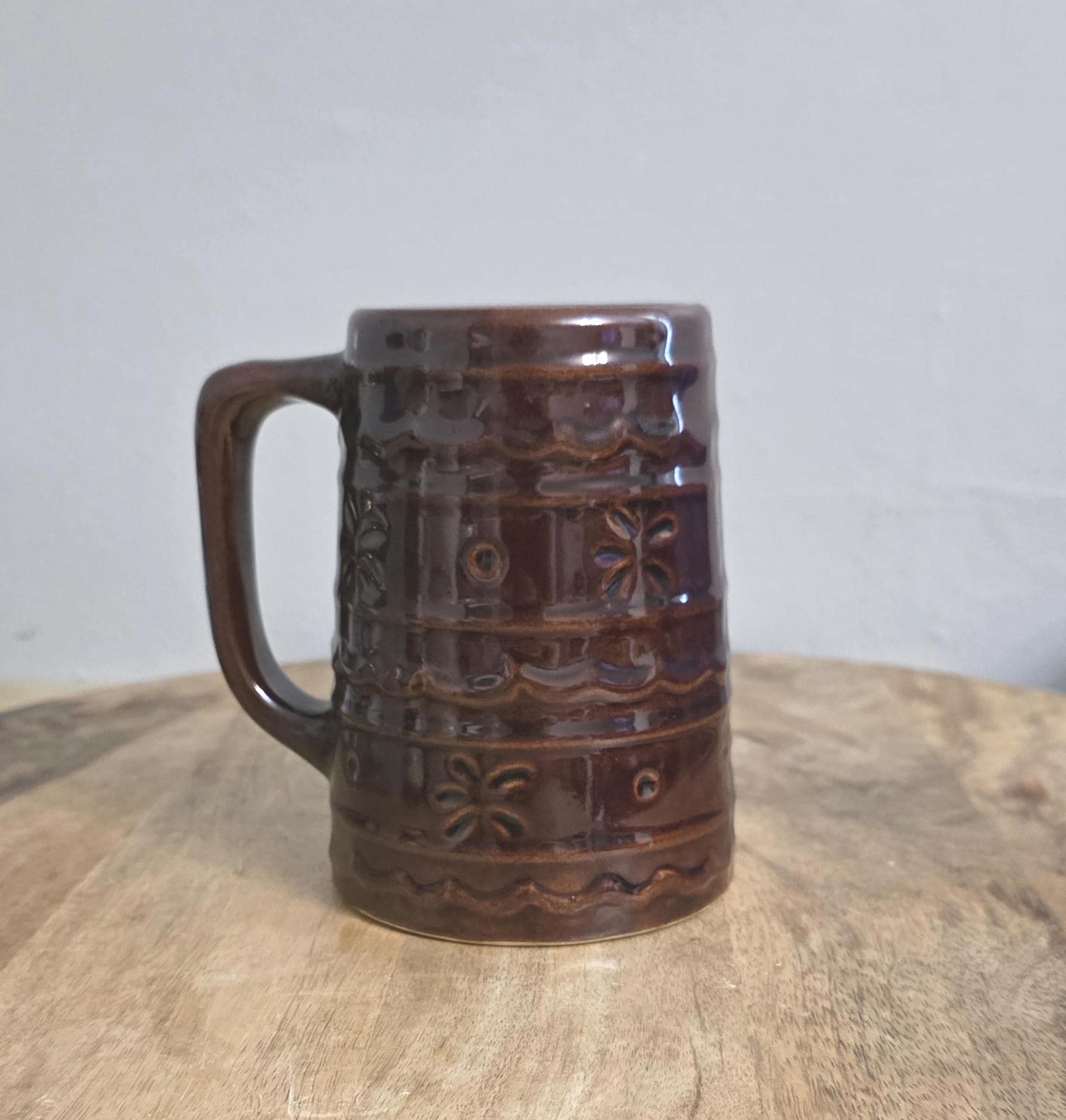 Vintage Mar-Crest Daisy and Dot Brown Glazed Stein