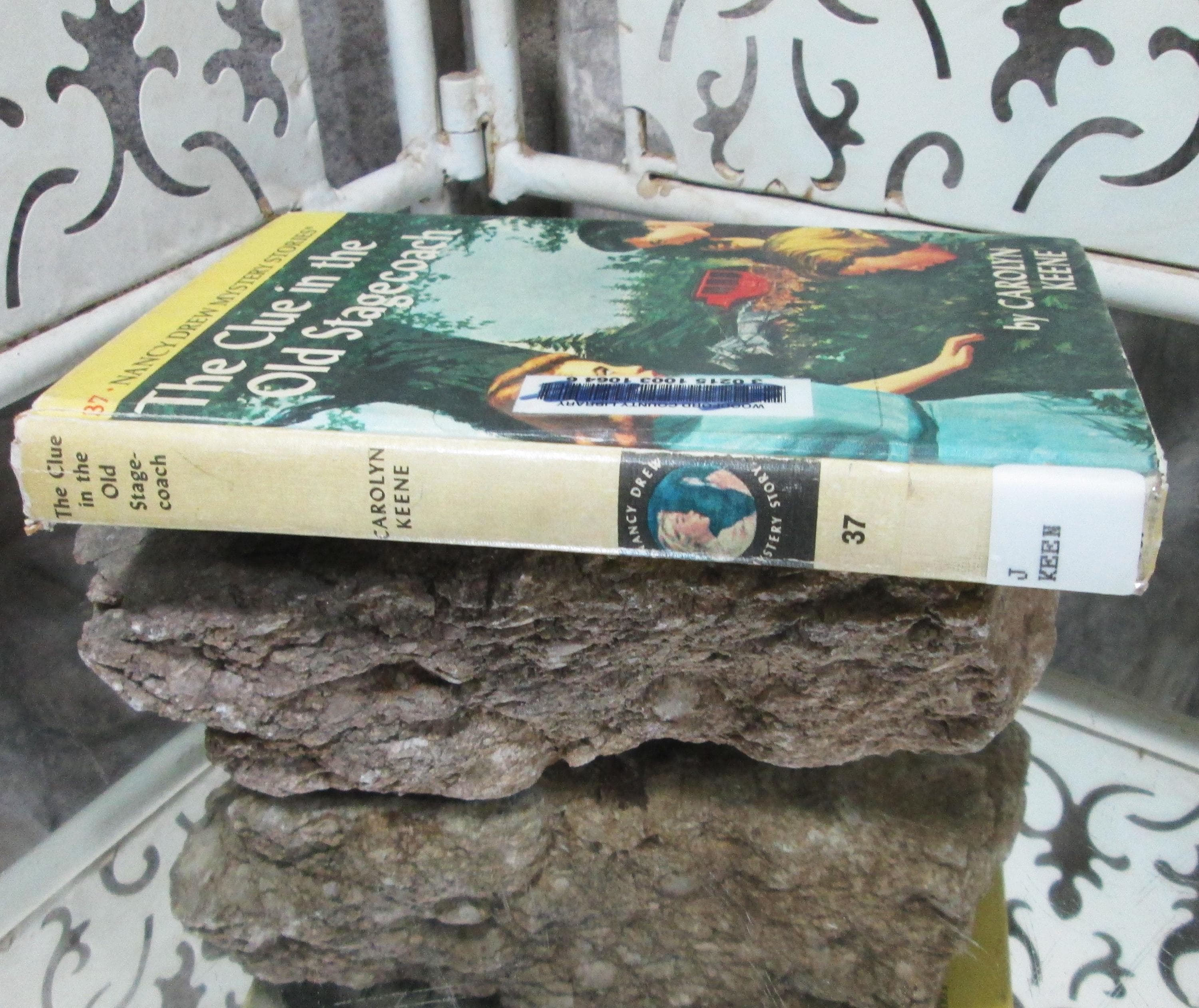 The Clue in the Old Stagecoach by Carolyn Keene, Nancy Drew Mystery #37, 1980s - Thumbnail 2