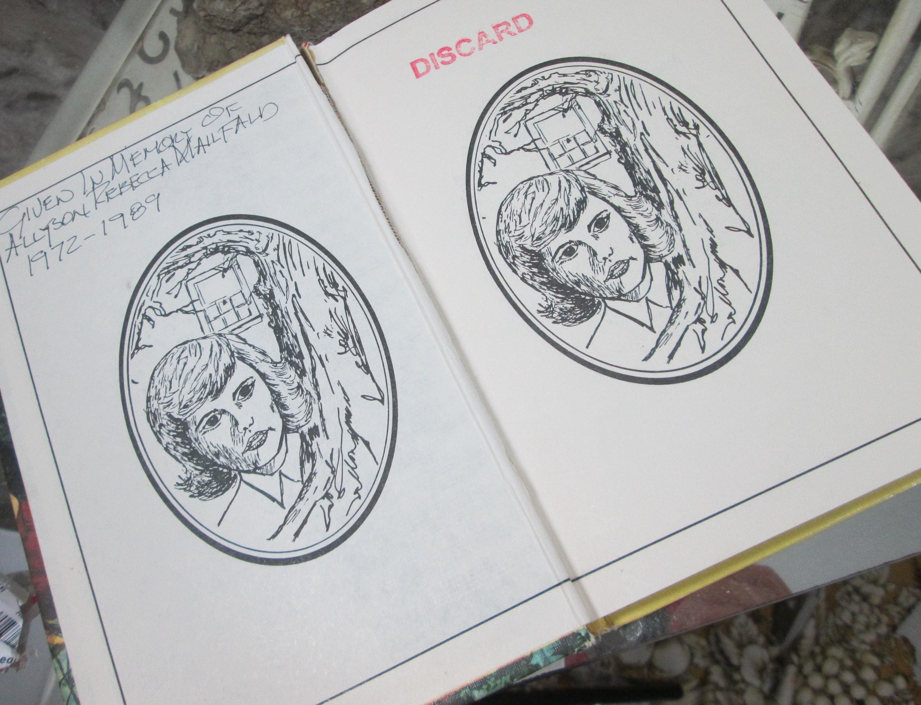 The Clue in the Old Stagecoach by Carolyn Keene, Nancy Drew Mystery #37, 1980s - Thumbnail 3