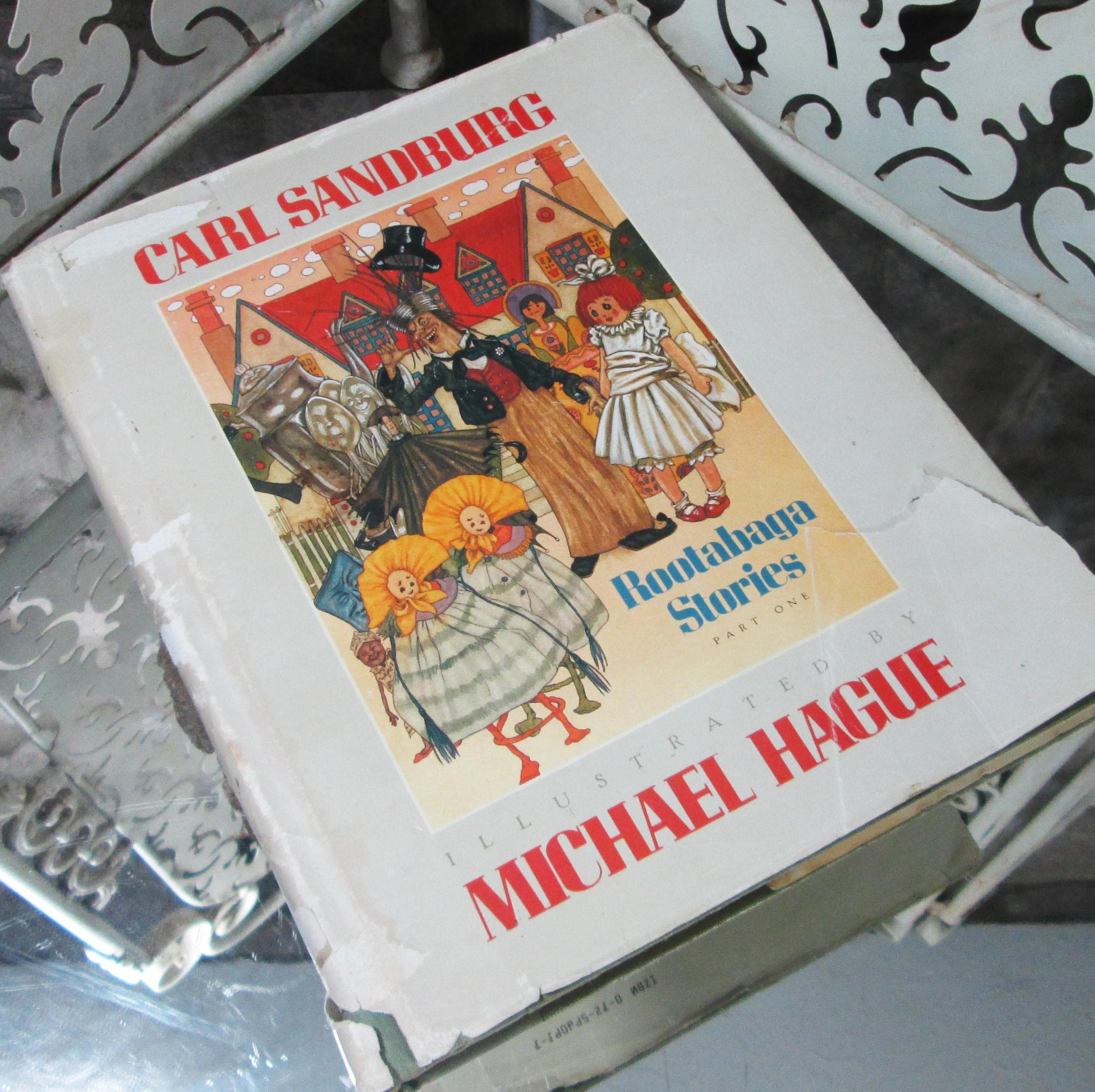 Rootabaga Stories Part One by Carl Sandburg, Illustrated by Michael Hague, 1988