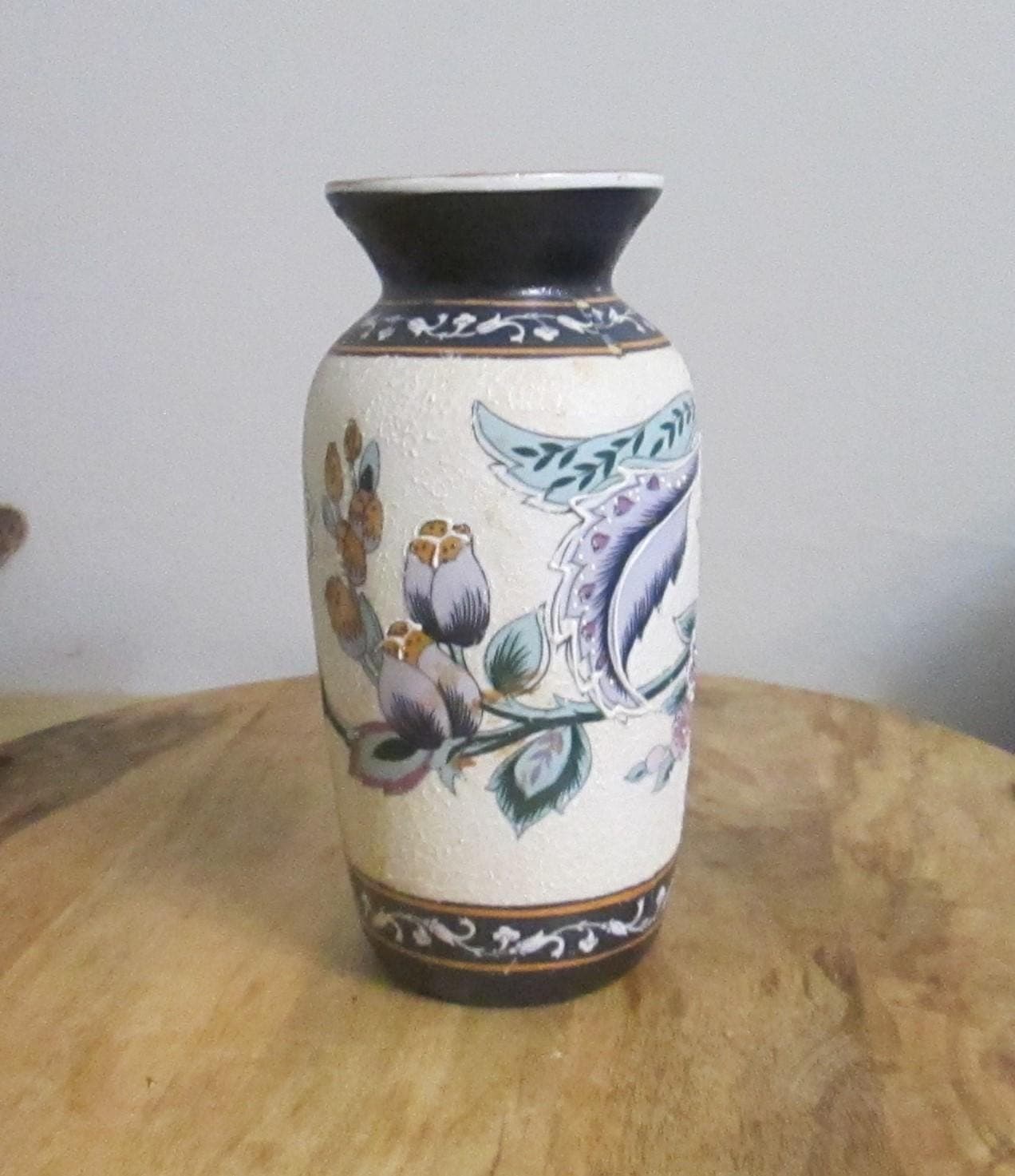 Vintage Chinese Floral Enamel Vase - Thumbnail 2