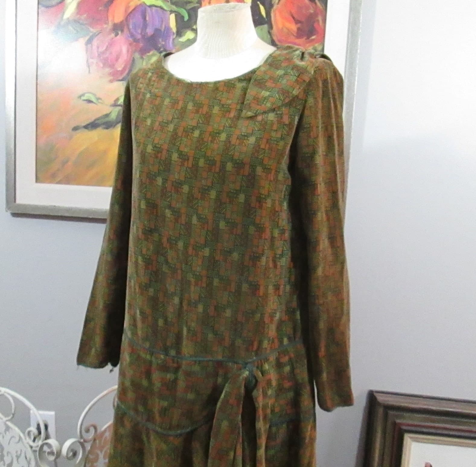 Vintage 1920's Green Velvet Patterned Day Dress - Thumbnail 2