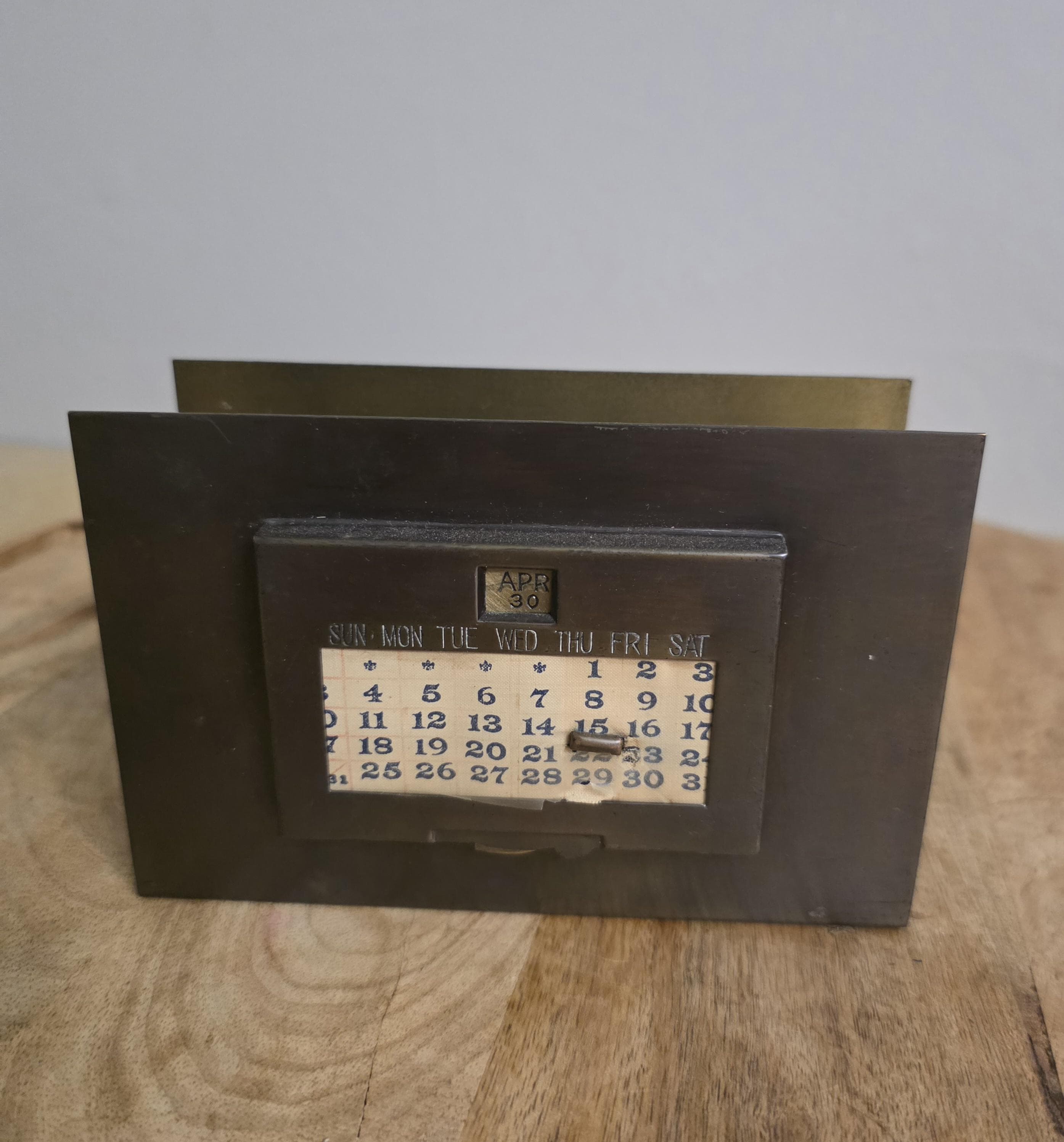 Vintage 1930's Bronze Metal Desk Calendar - Thumbnail 2
