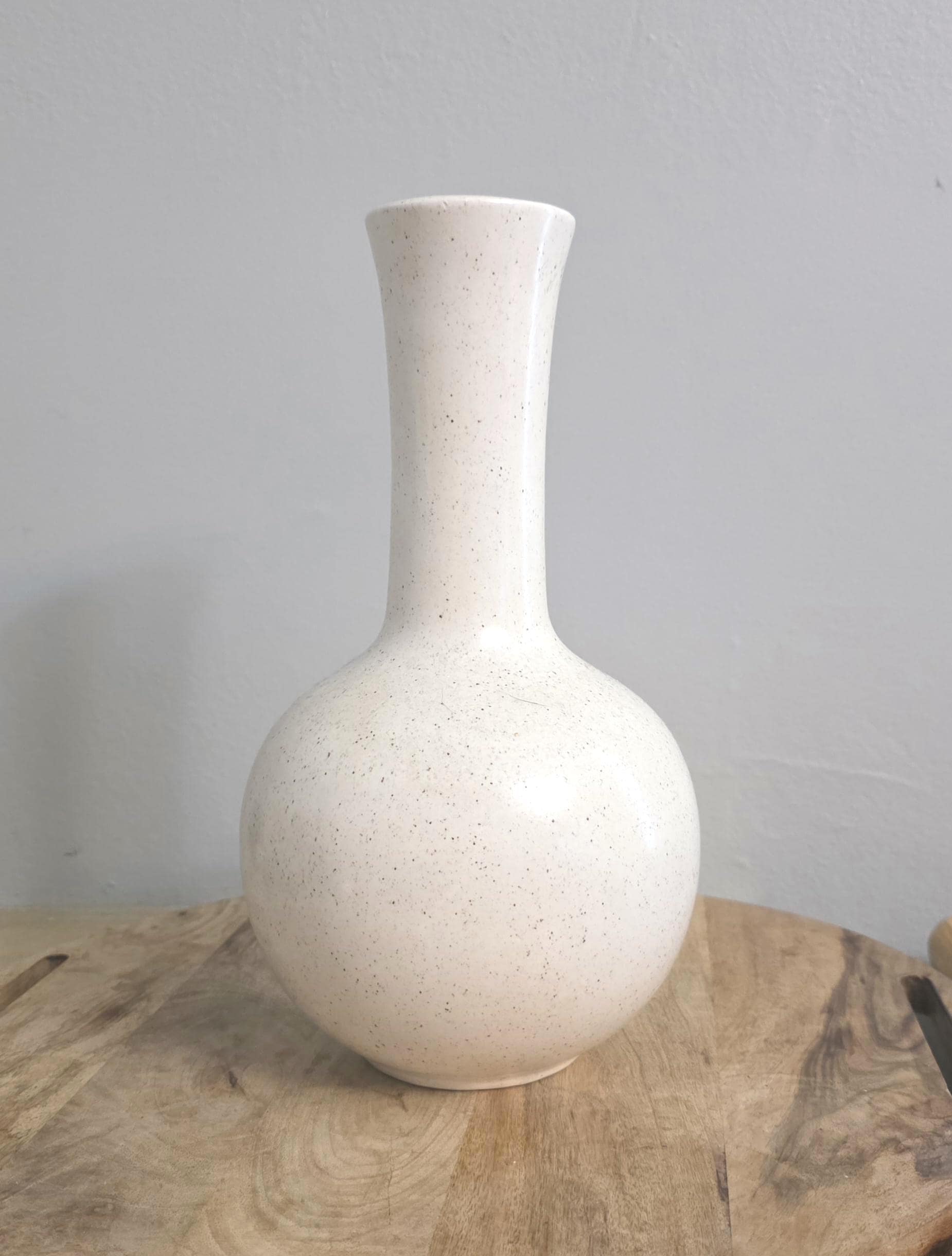Vintage Mid Century Cream Speckled Vase - Thumbnail 2