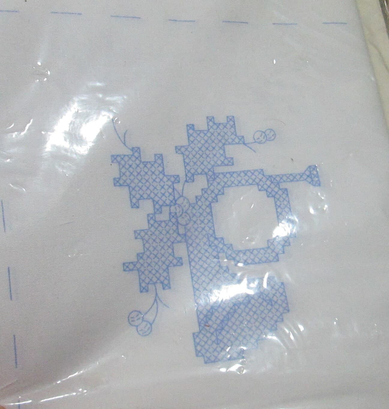 Vintage Bucilla Christmas Napkins to Embroider - Thumbnail 2