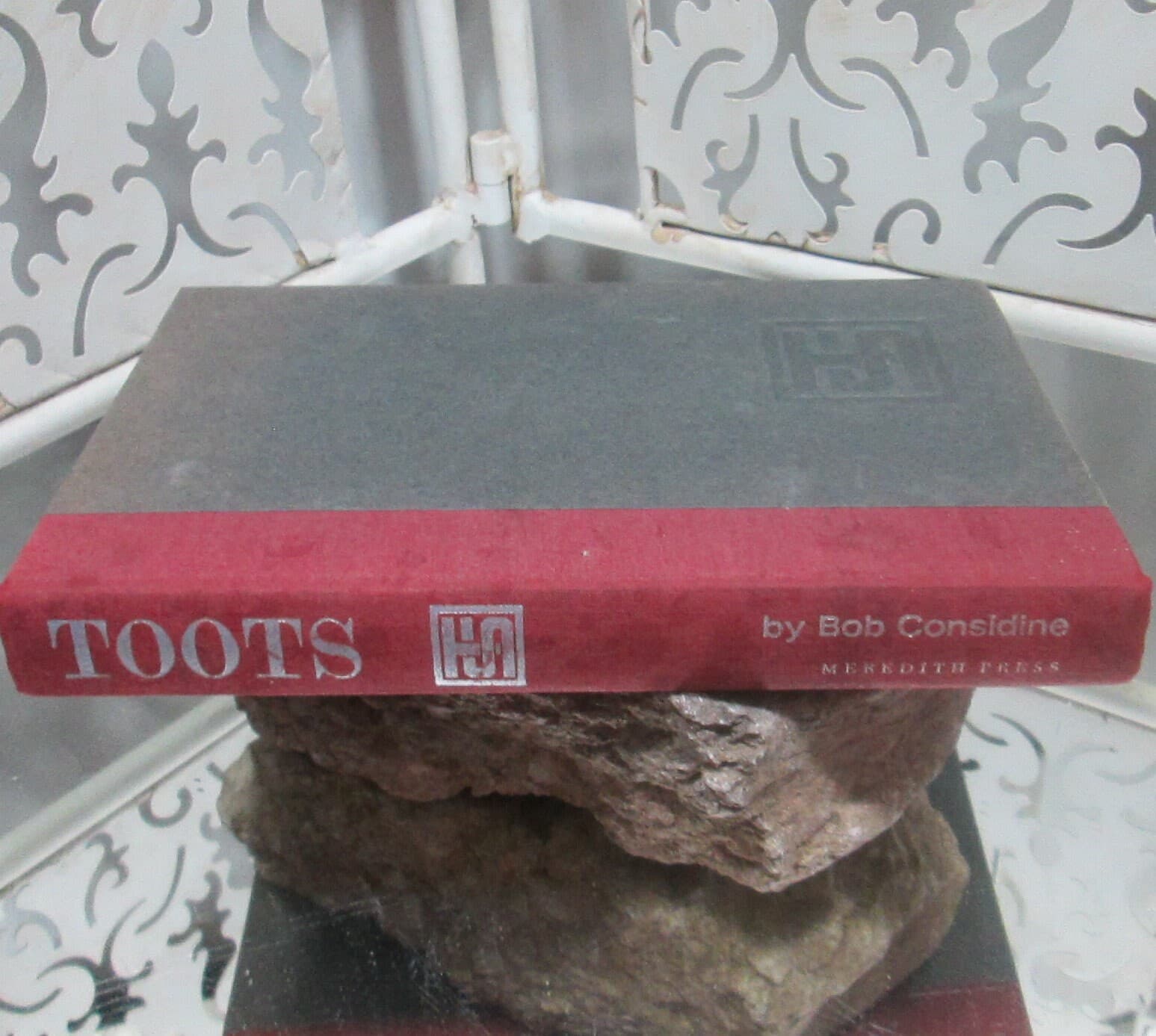 Vintage Book Toots by Bob Considine, 1969 - Thumbnail 2