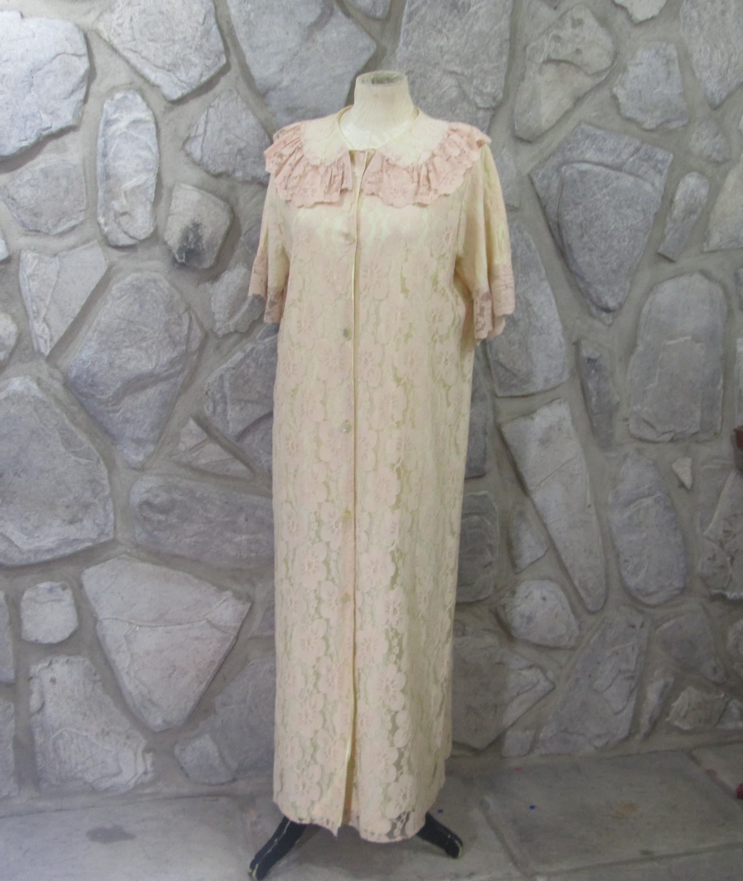 Vintage 1950's Aristocraft Lace Peignoir Robe