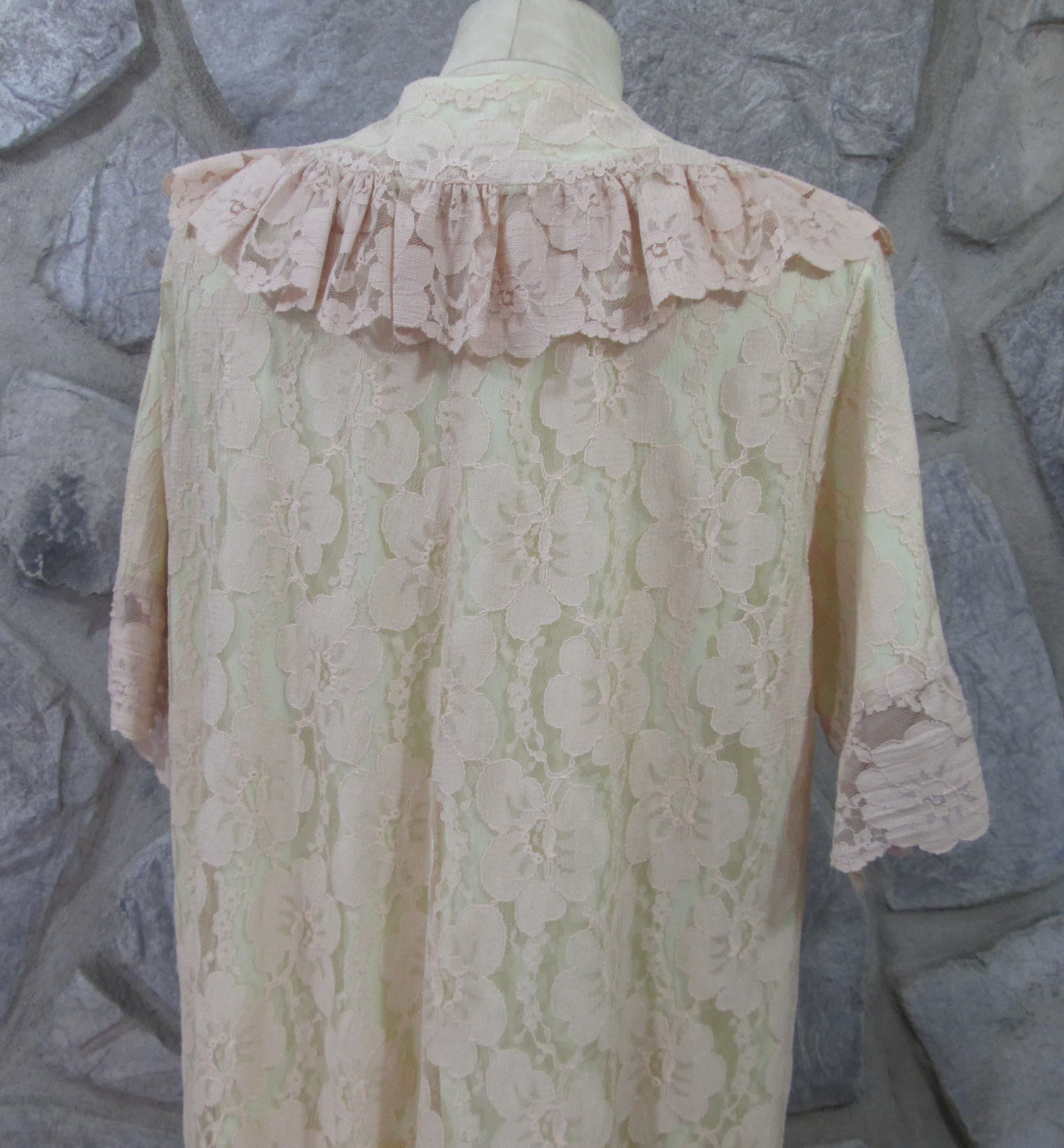 Vintage 1950's Aristocraft Lace Peignoir Robe - Thumbnail 3