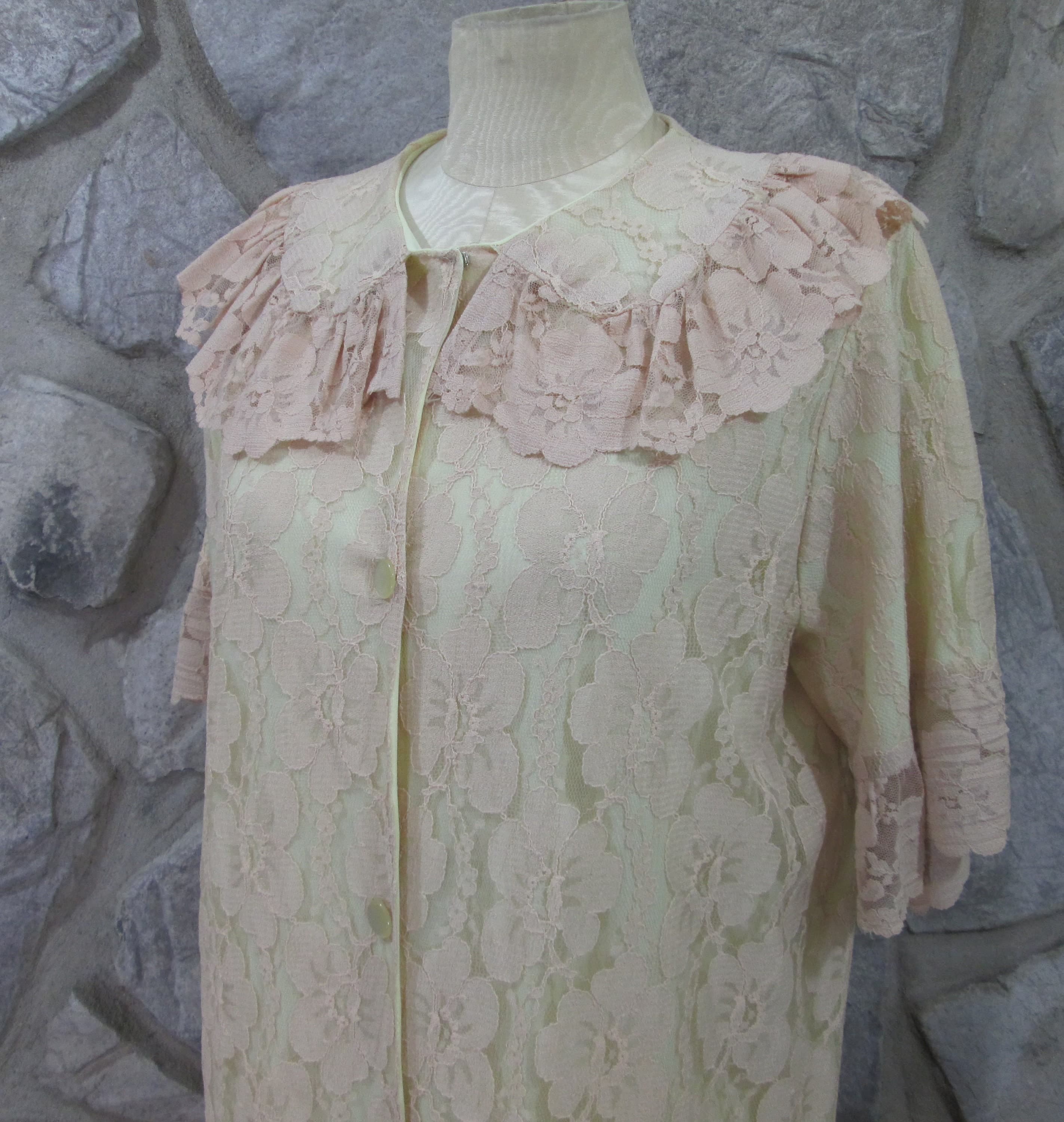 Vintage 1950's Aristocraft Lace Peignoir Robe - Thumbnail 2