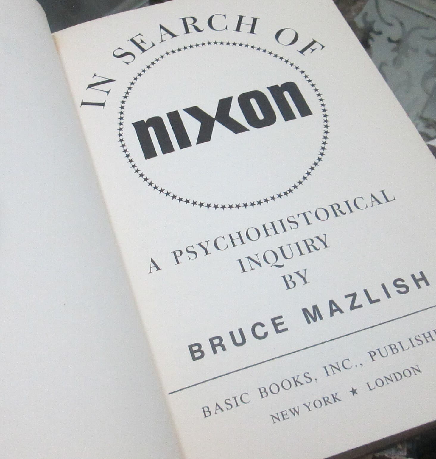 Vintage Book In Search of Nixon, 1972 - Thumbnail 4