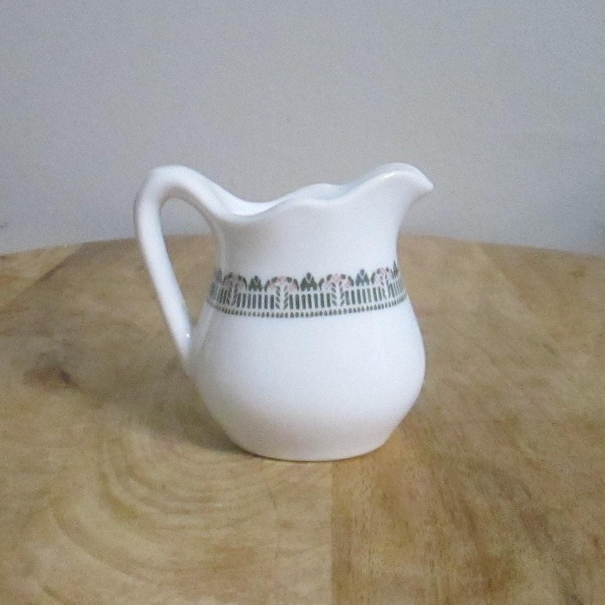 Vintage St. Nicholas Plaza Restaurant Ware Creamer, 1930 - Thumbnail 2