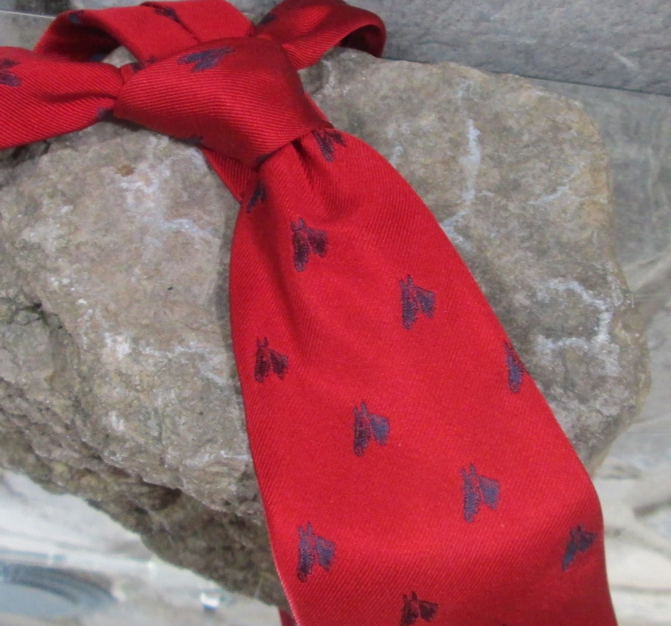 Vintage Red Silk Villa Della Sprada Horse Head Design Tie