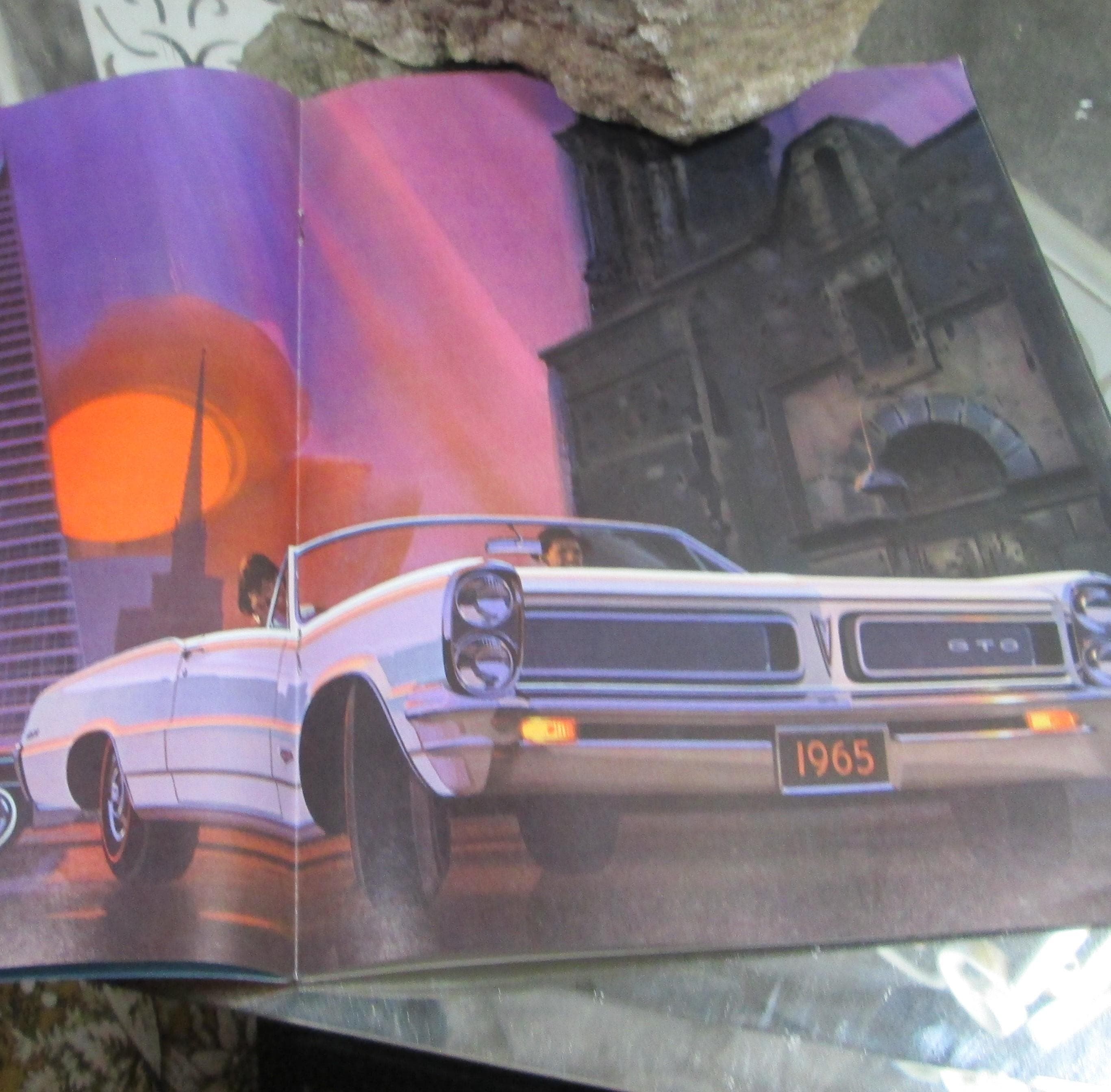 Vintage Pontiac Safari Travel Magazine, 1965 - Thumbnail 2