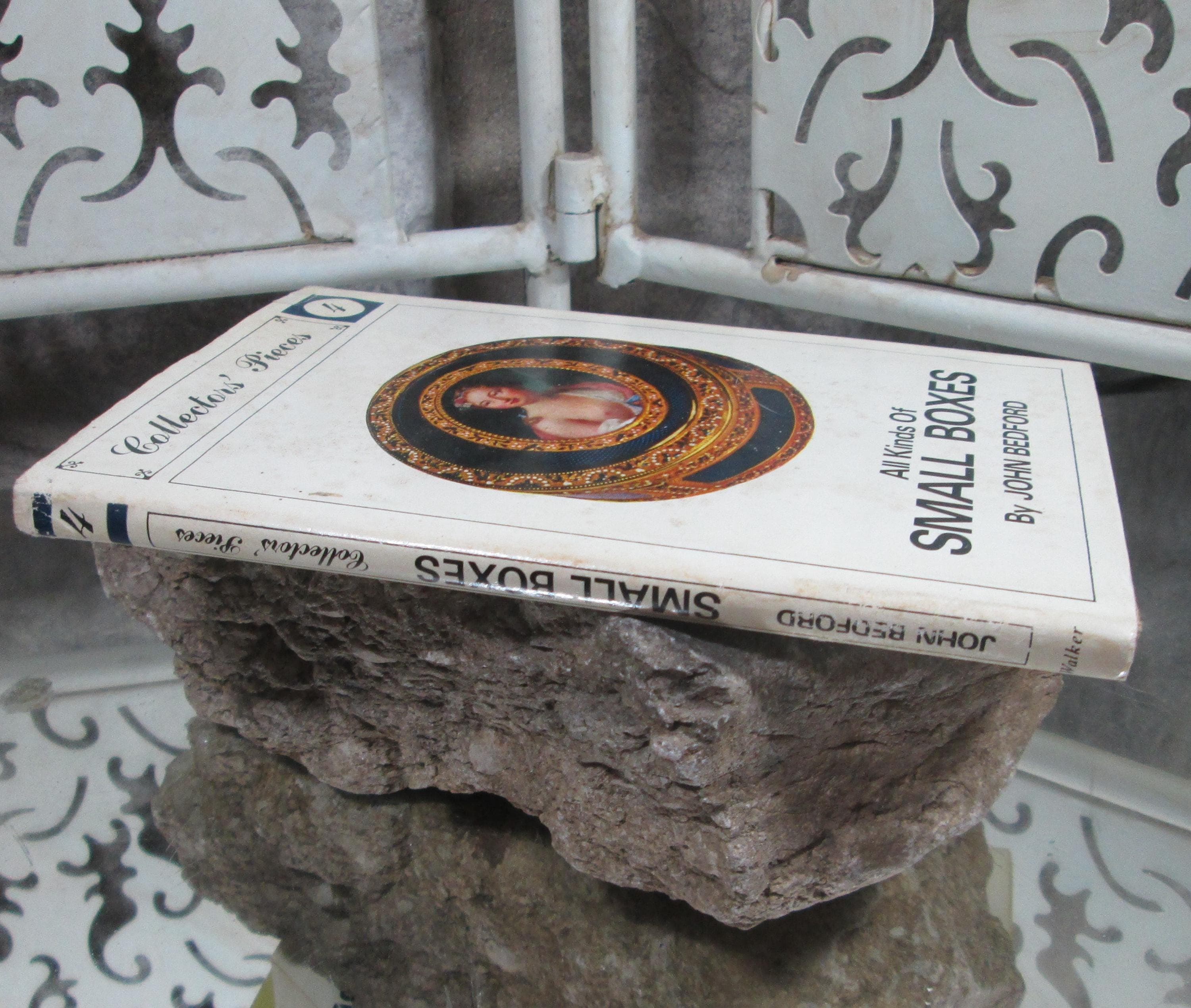 All Kinds of Small Boxes by John Bedford, 1964, Vintage Book - Thumbnail 2