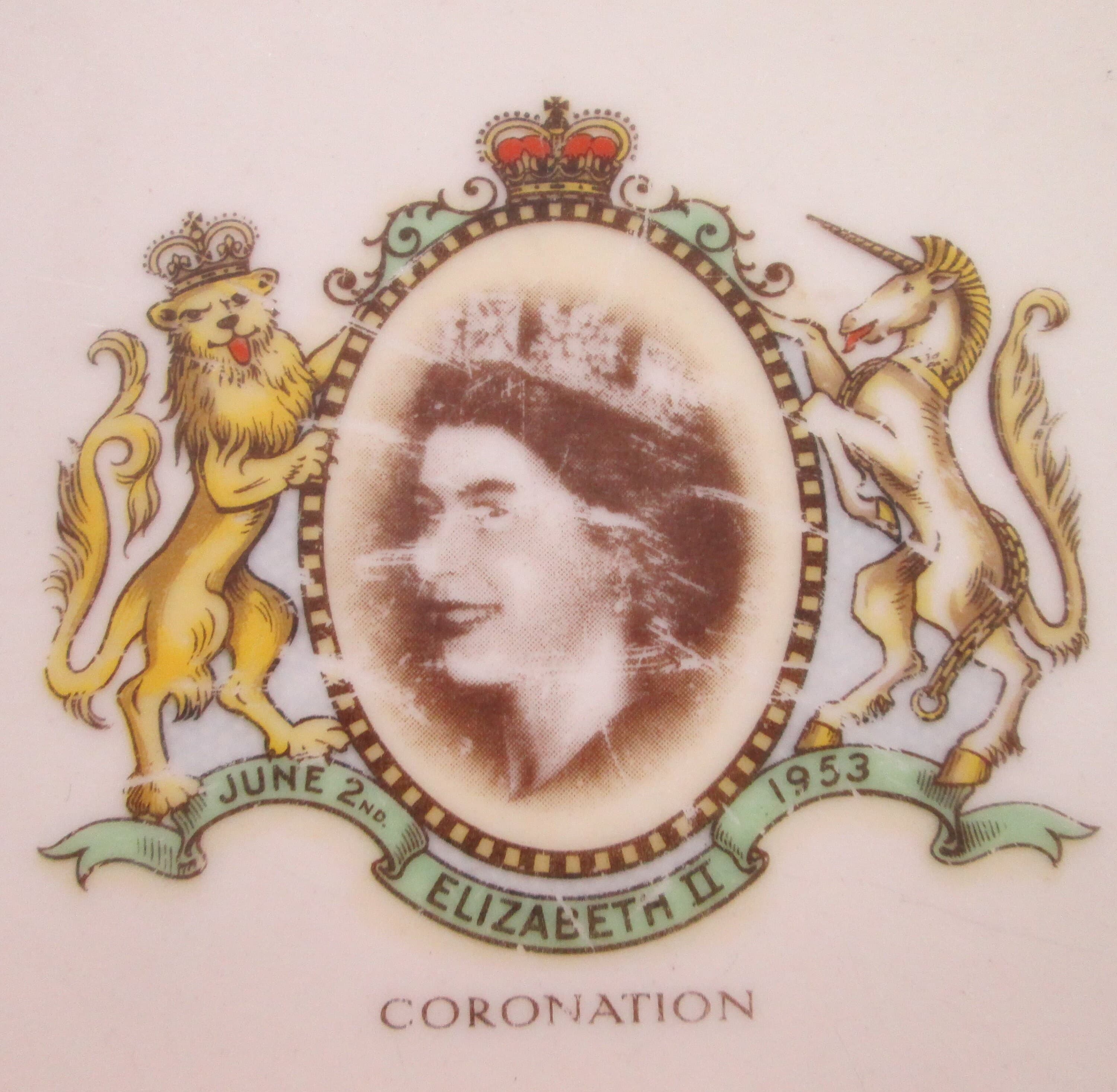 Vintage Queen Elizabeth 1953 Coronation Plate - Thumbnail 2