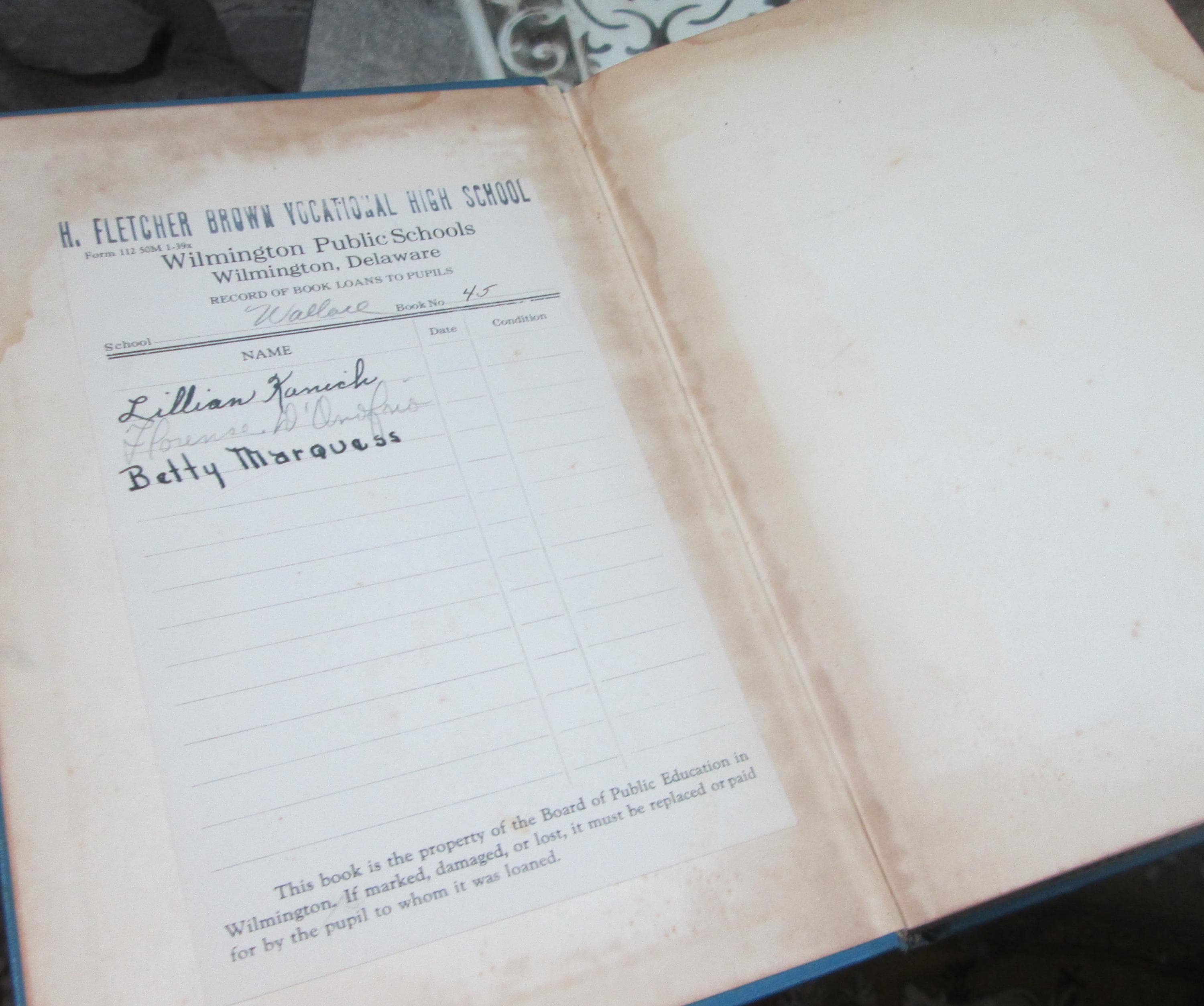 Store Salesmanship by Brisco, Griffith and Robinson. 1938. Vintage Textbook - Thumbnail 3