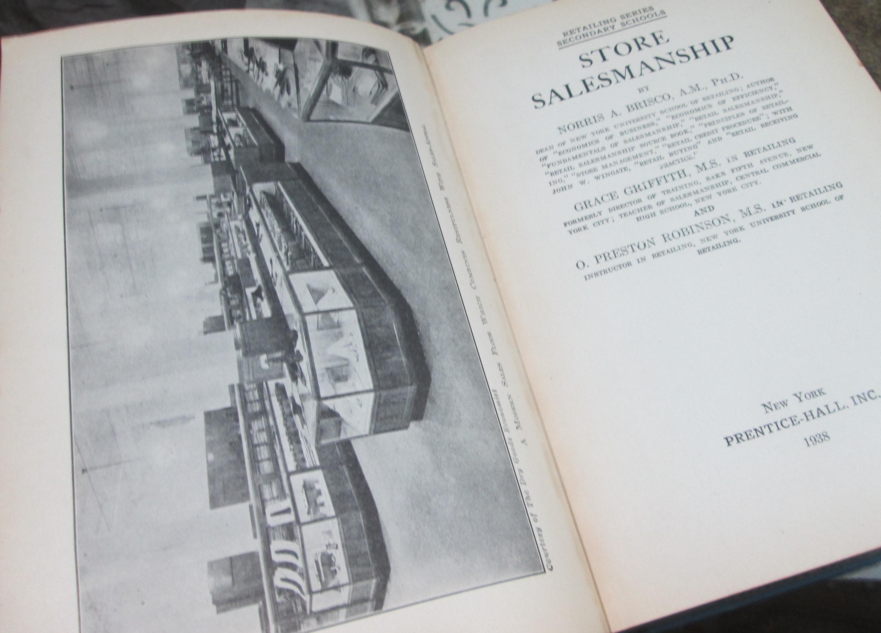 Store Salesmanship by Brisco, Griffith and Robinson. 1938. Vintage Textbook - Thumbnail 4