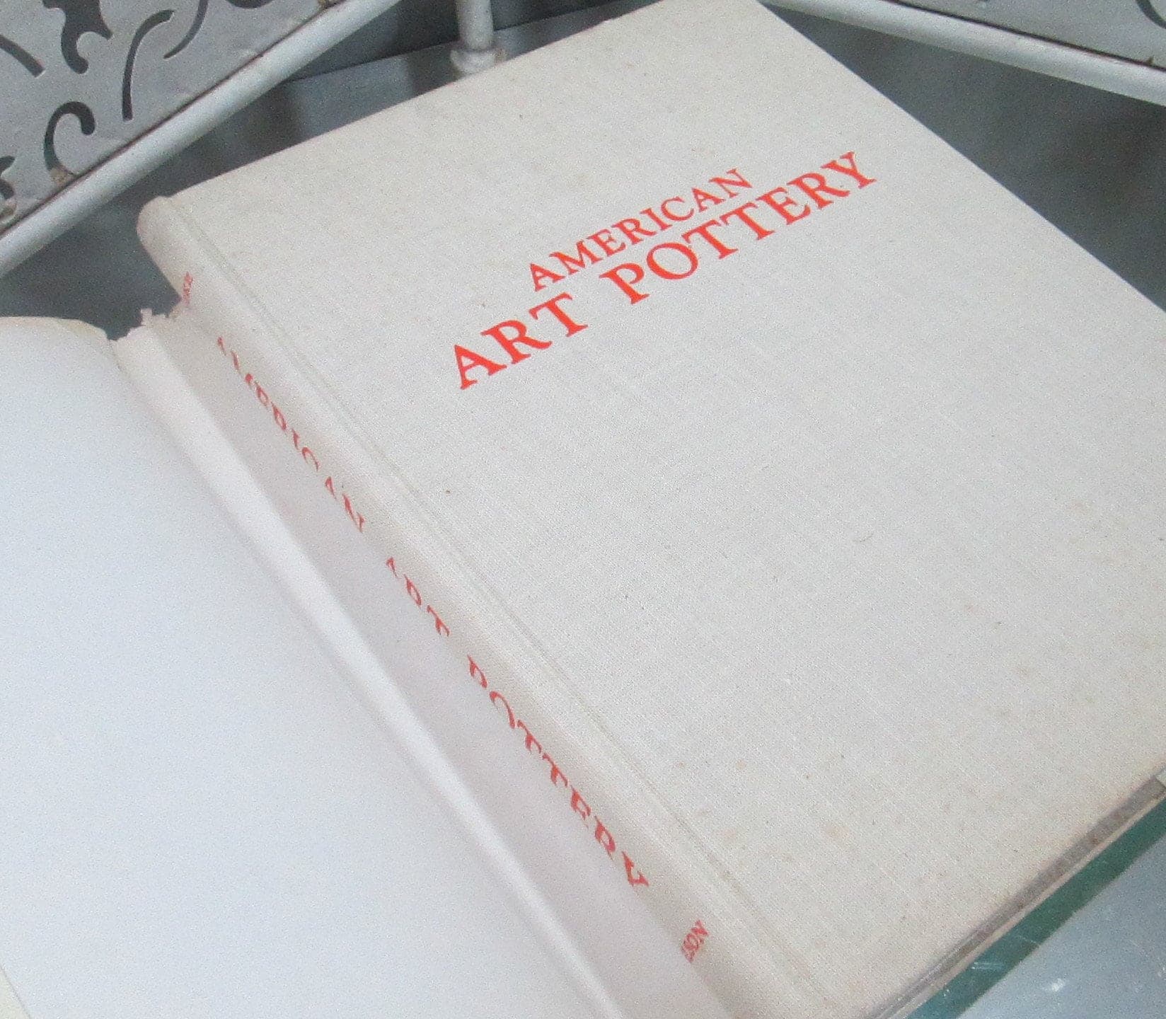 Vintage American Art Pottery by Lucile Henzke Reference Book, 1970 - Thumbnail 5