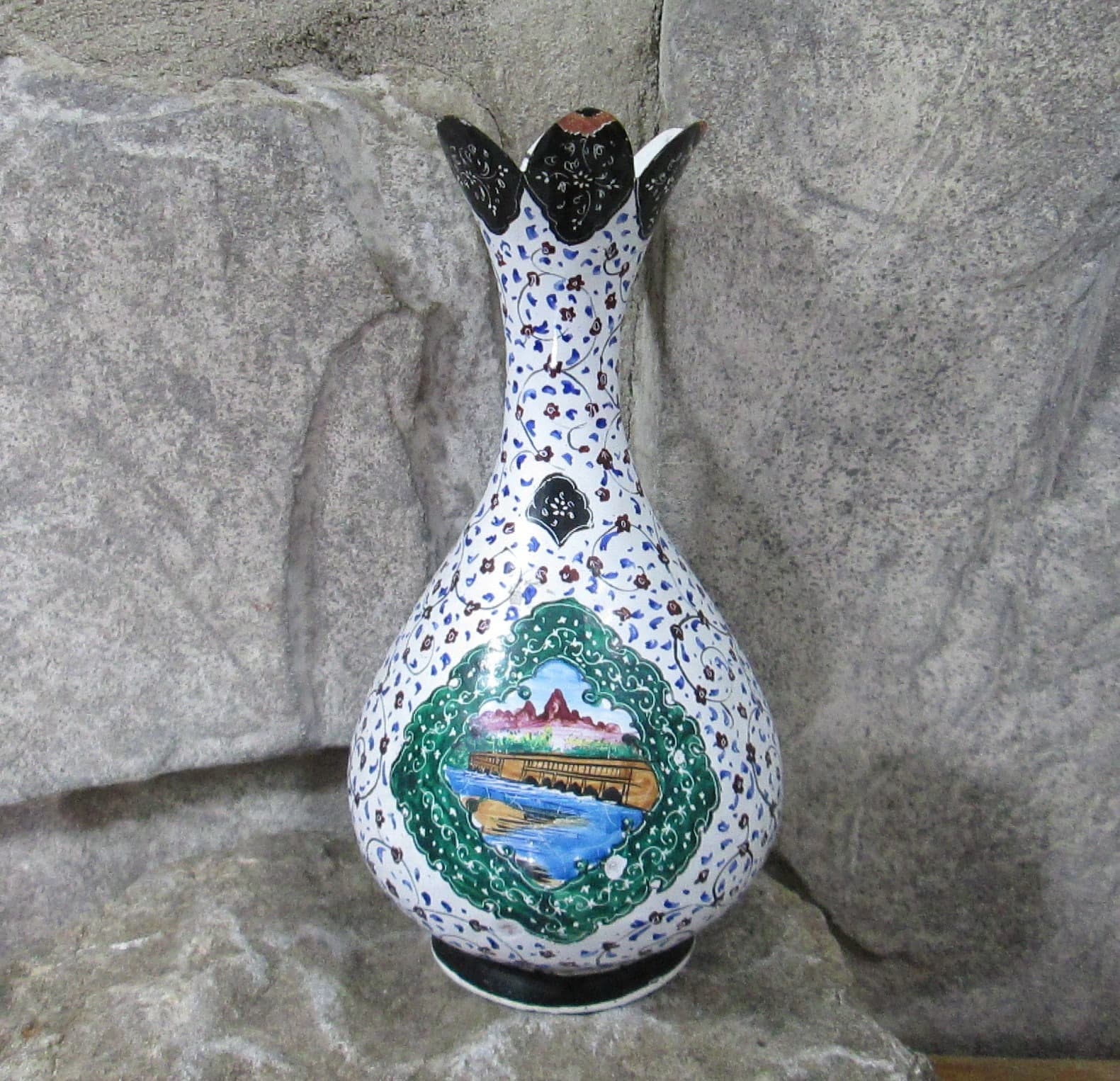 Vintage Enamel Vase - Thumbnail 4