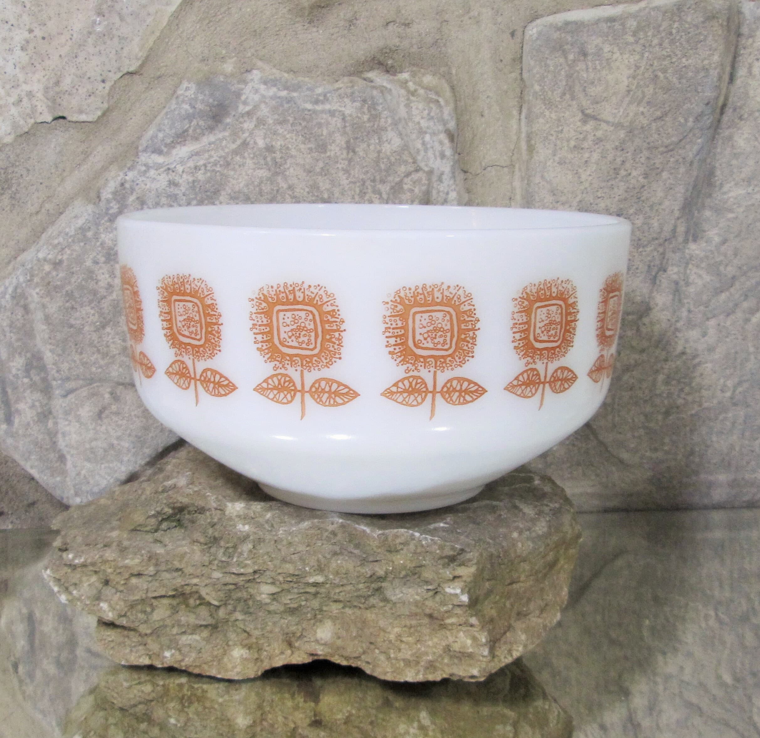 Vintage Federal Glass Mod Flower Serving Bowl